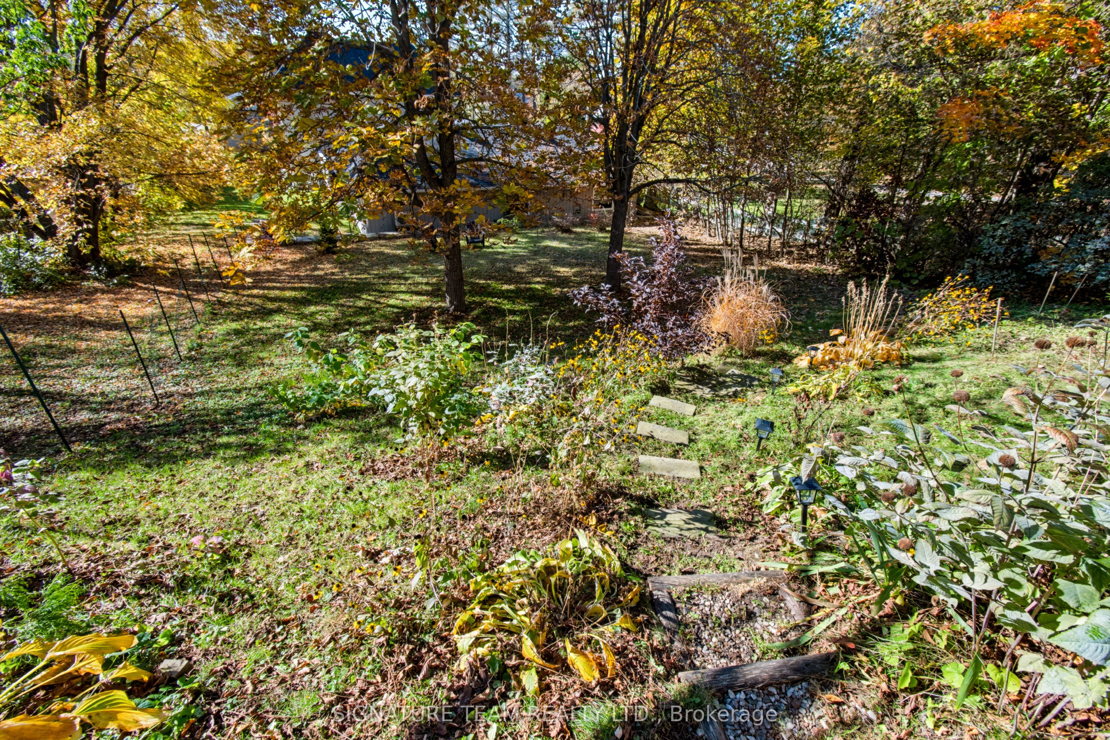 376 Centre Street Property Photo 25