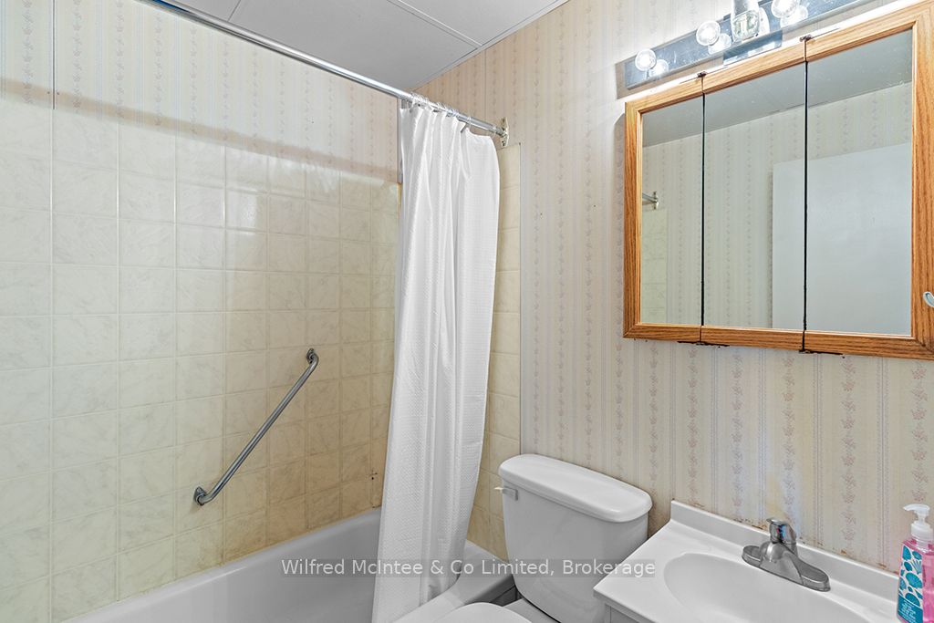 242287 16 Concession Property Photo 18