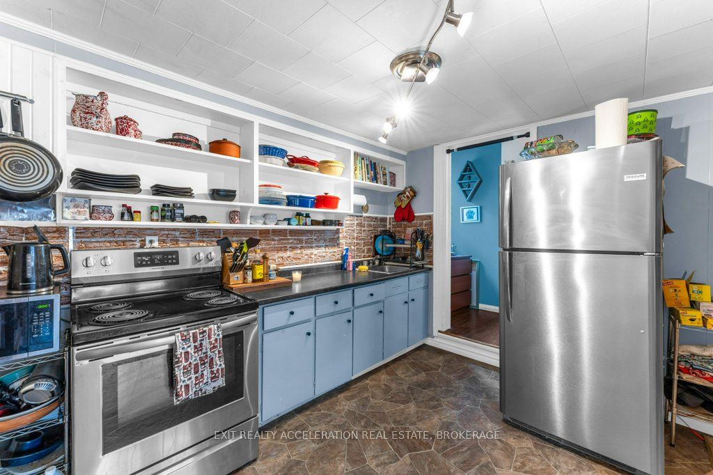 163 Green Street Property Photo 15