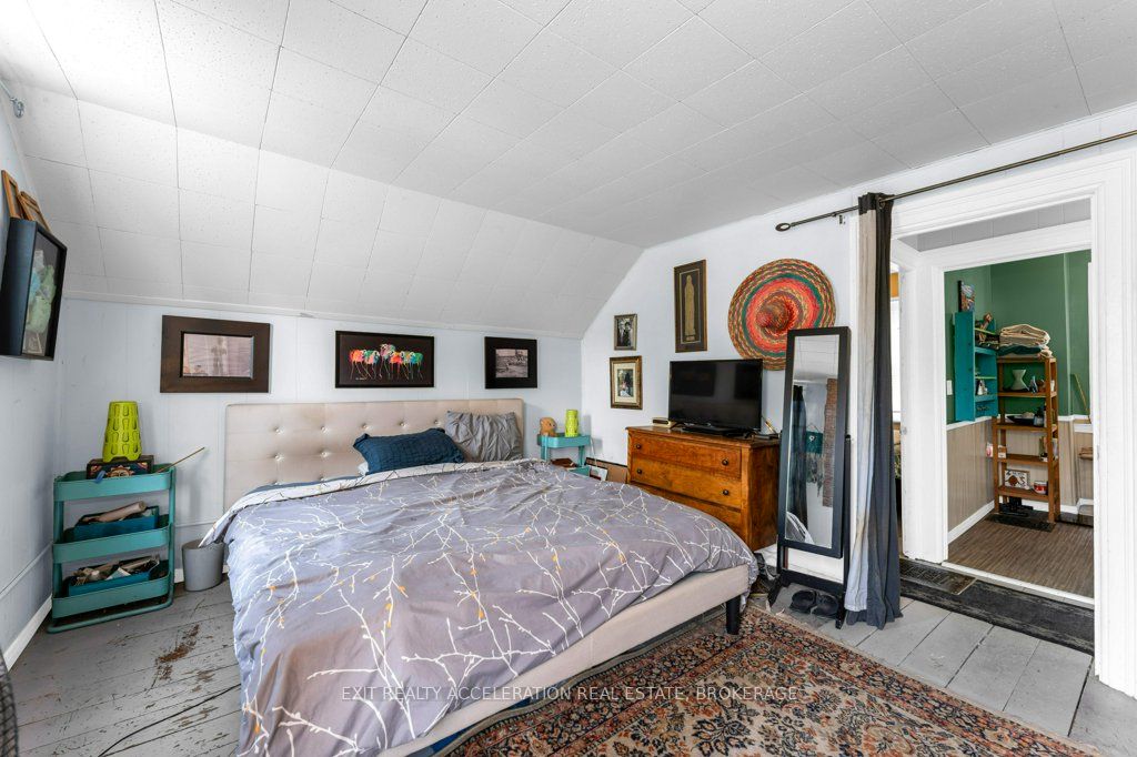 163 Green Street Property Photo 24