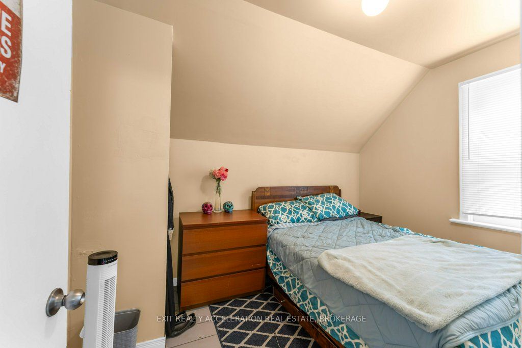 163 Green Street Property Photo 27