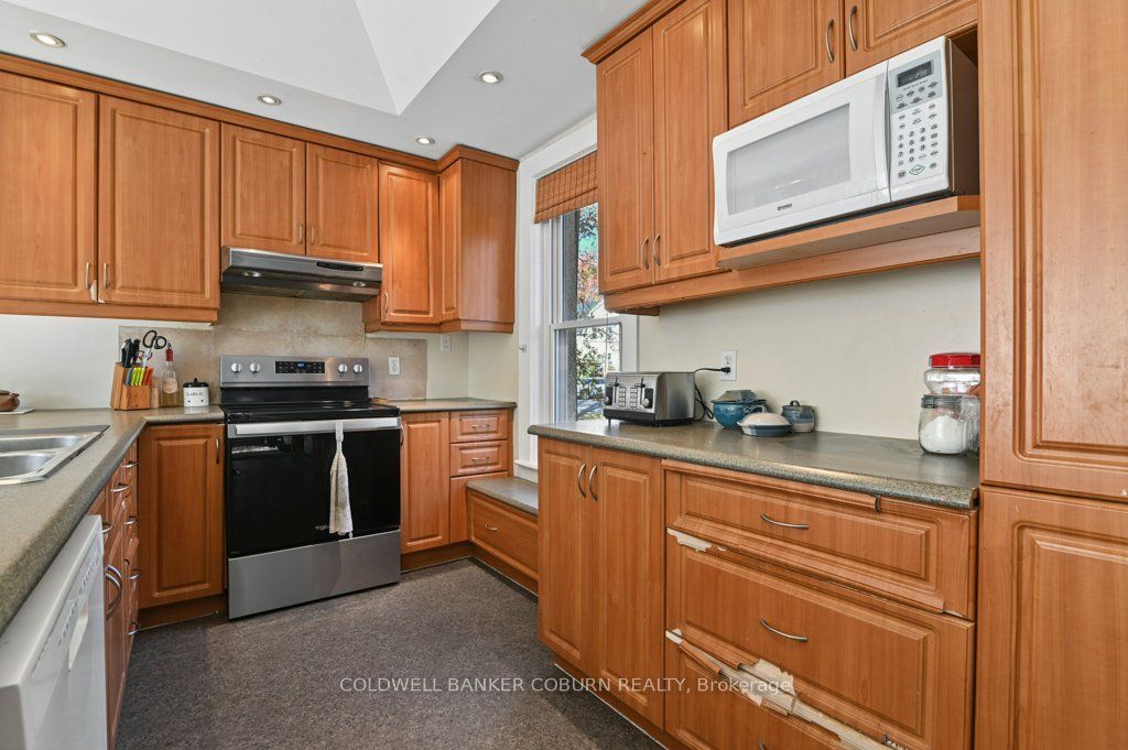 49 Lakeshore Drive Property Photo 14