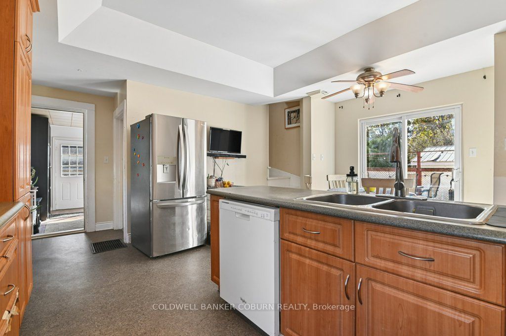 49 Lakeshore Drive Property Photo 16