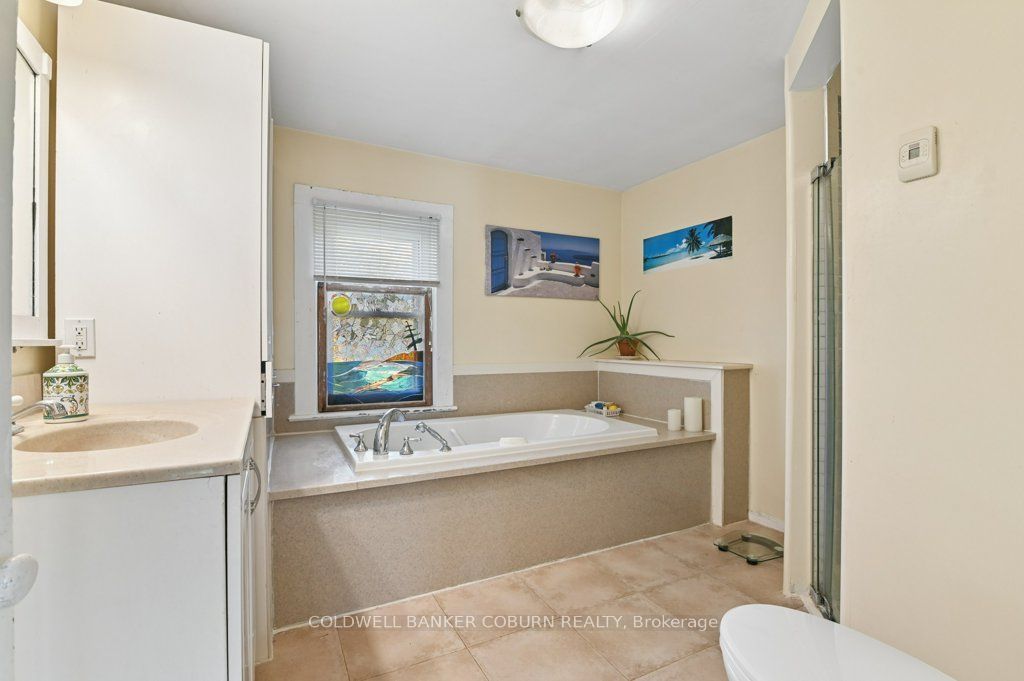 49 Lakeshore Drive Property Photo 27