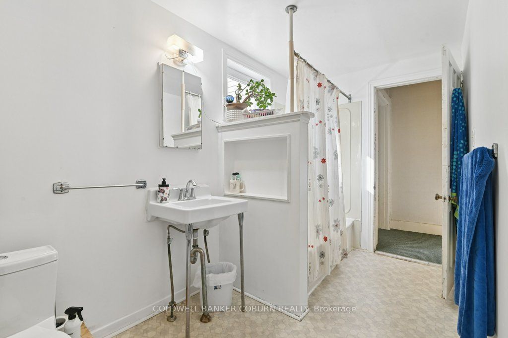 49 Lakeshore Drive Property Photo 29