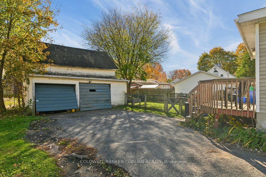 49 Lakeshore Drive Property Photo 36