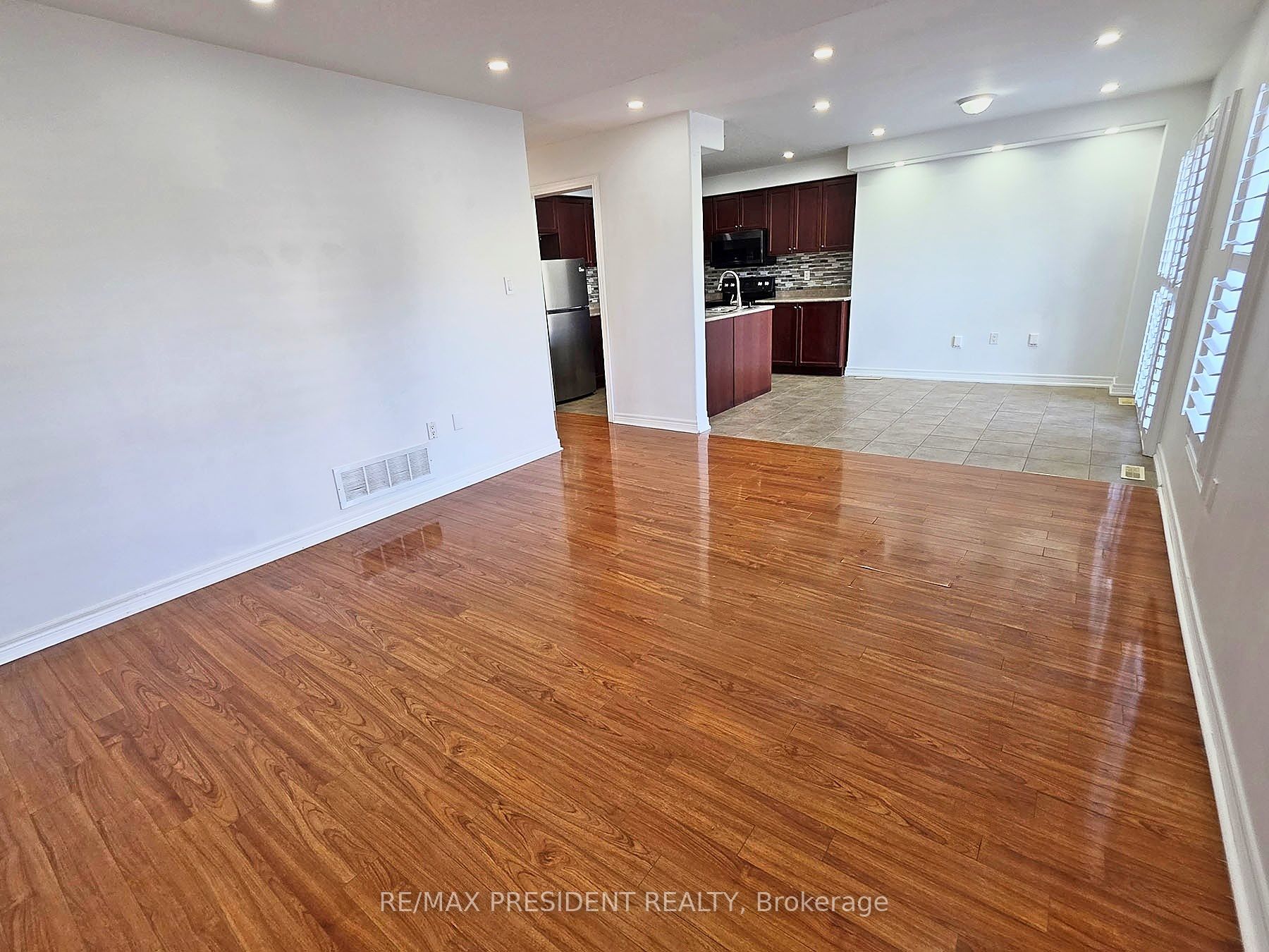 45 Lucas Crescent Property Photo 16