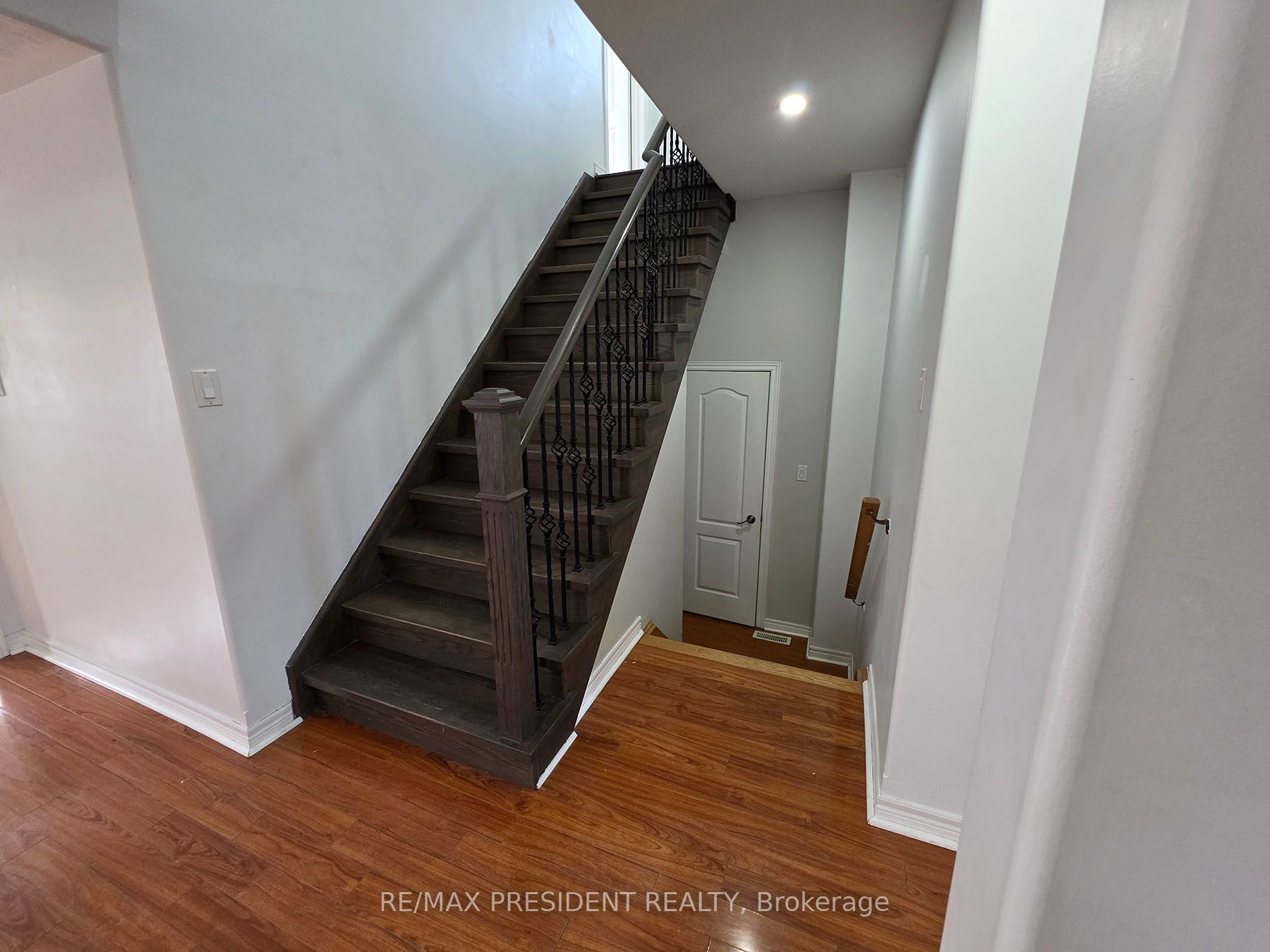 45 Lucas Crescent Property Photo 18