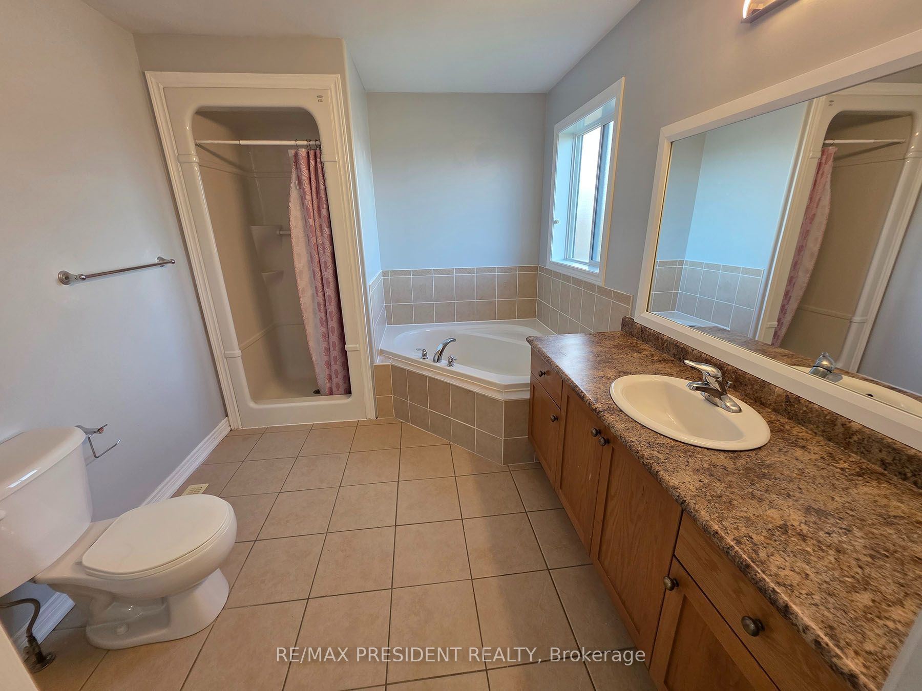 45 Lucas Crescent Property Photo 24