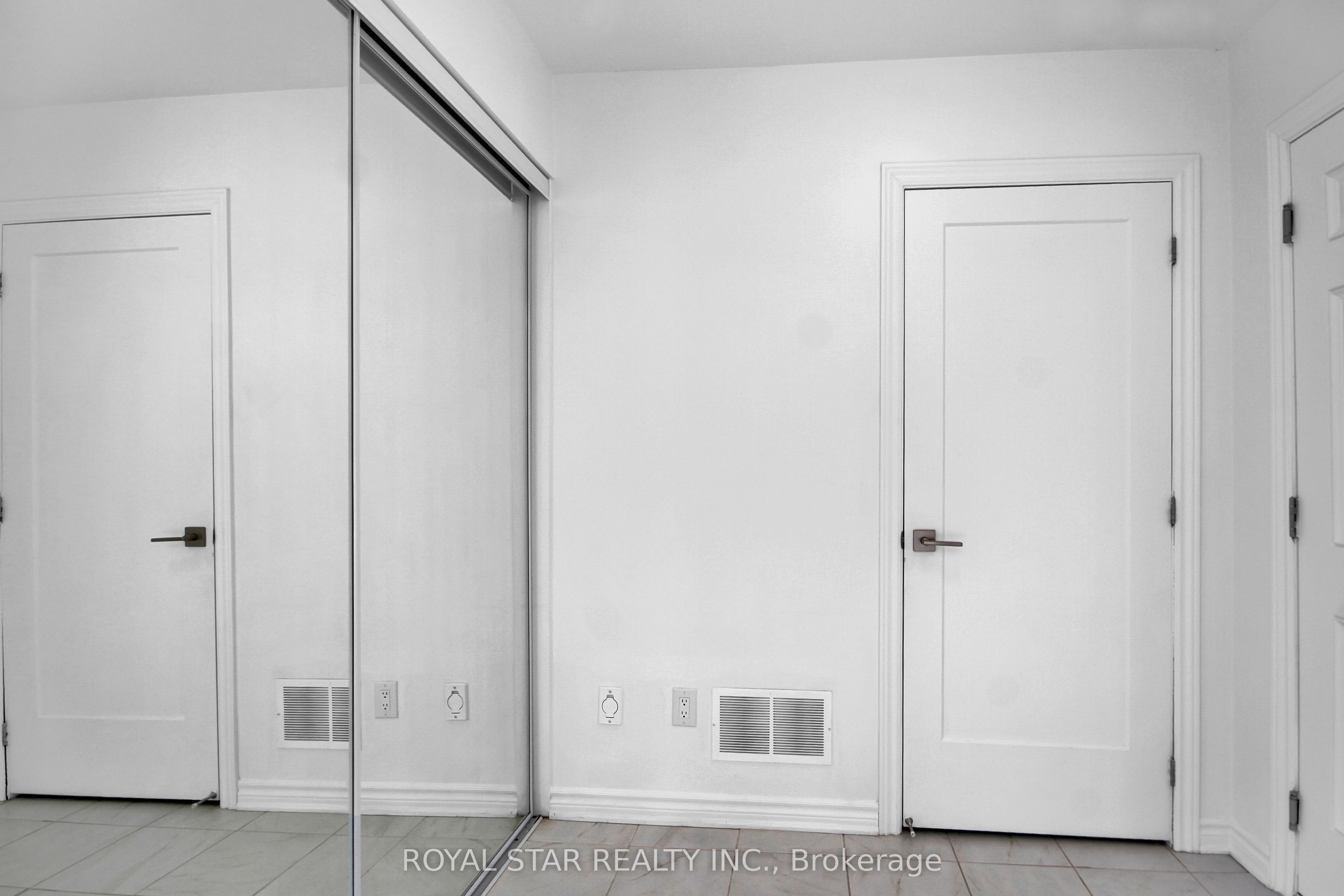 318 Ilmenite Private Property Photo 6