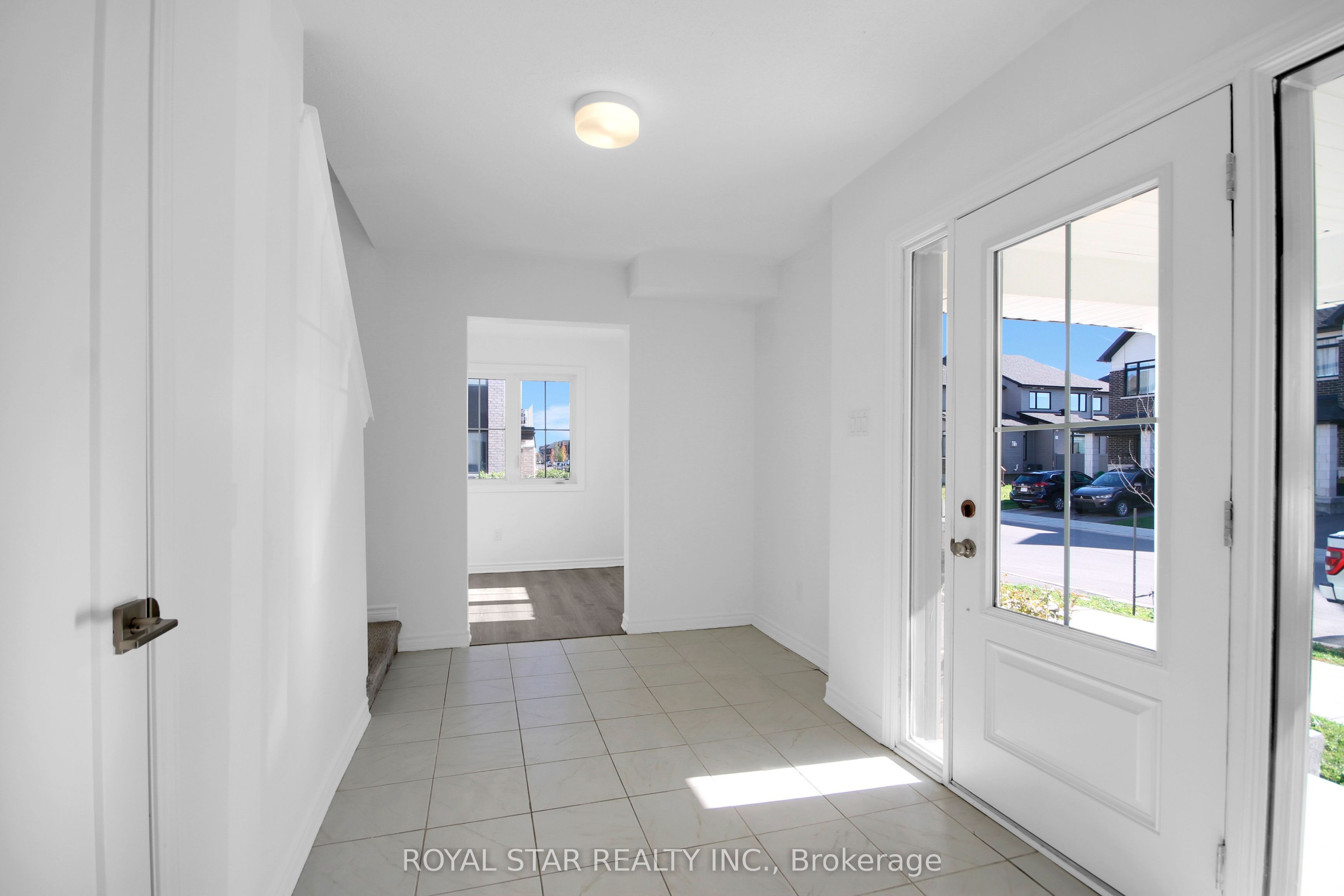318 Ilmenite Private Property Photo 7
