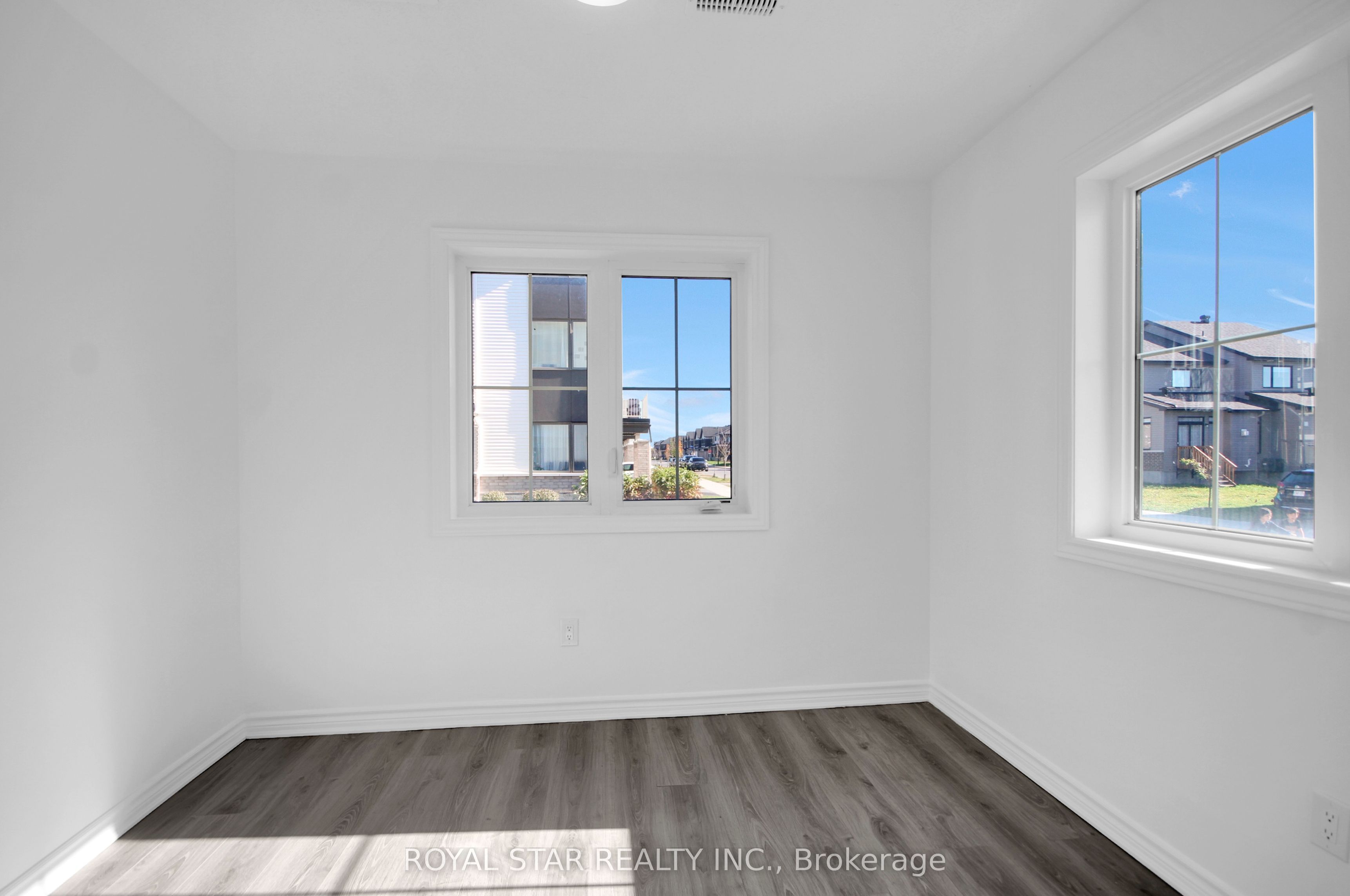 318 Ilmenite Private Property Photo 8