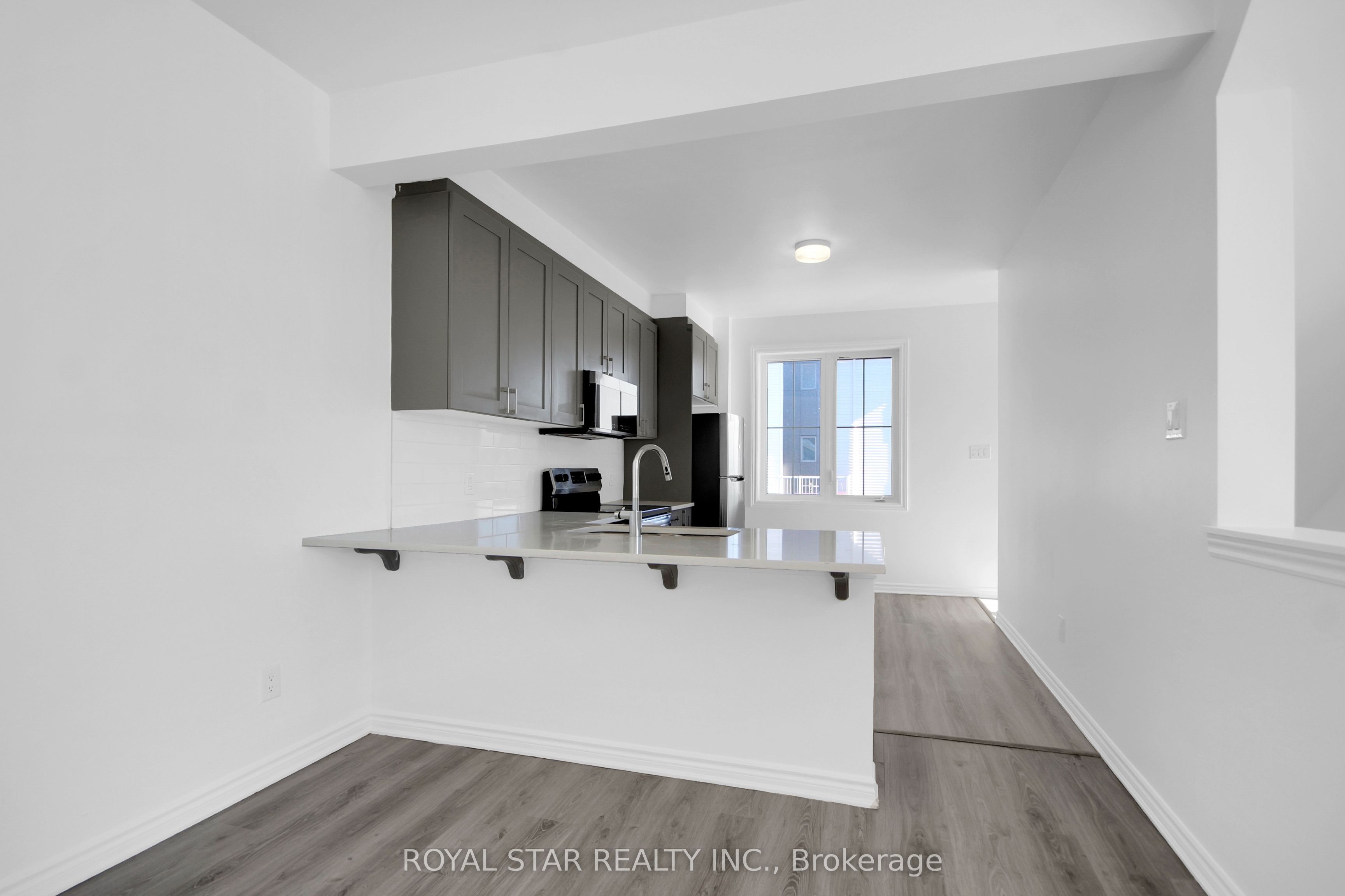 318 Ilmenite Private Property Photo 16