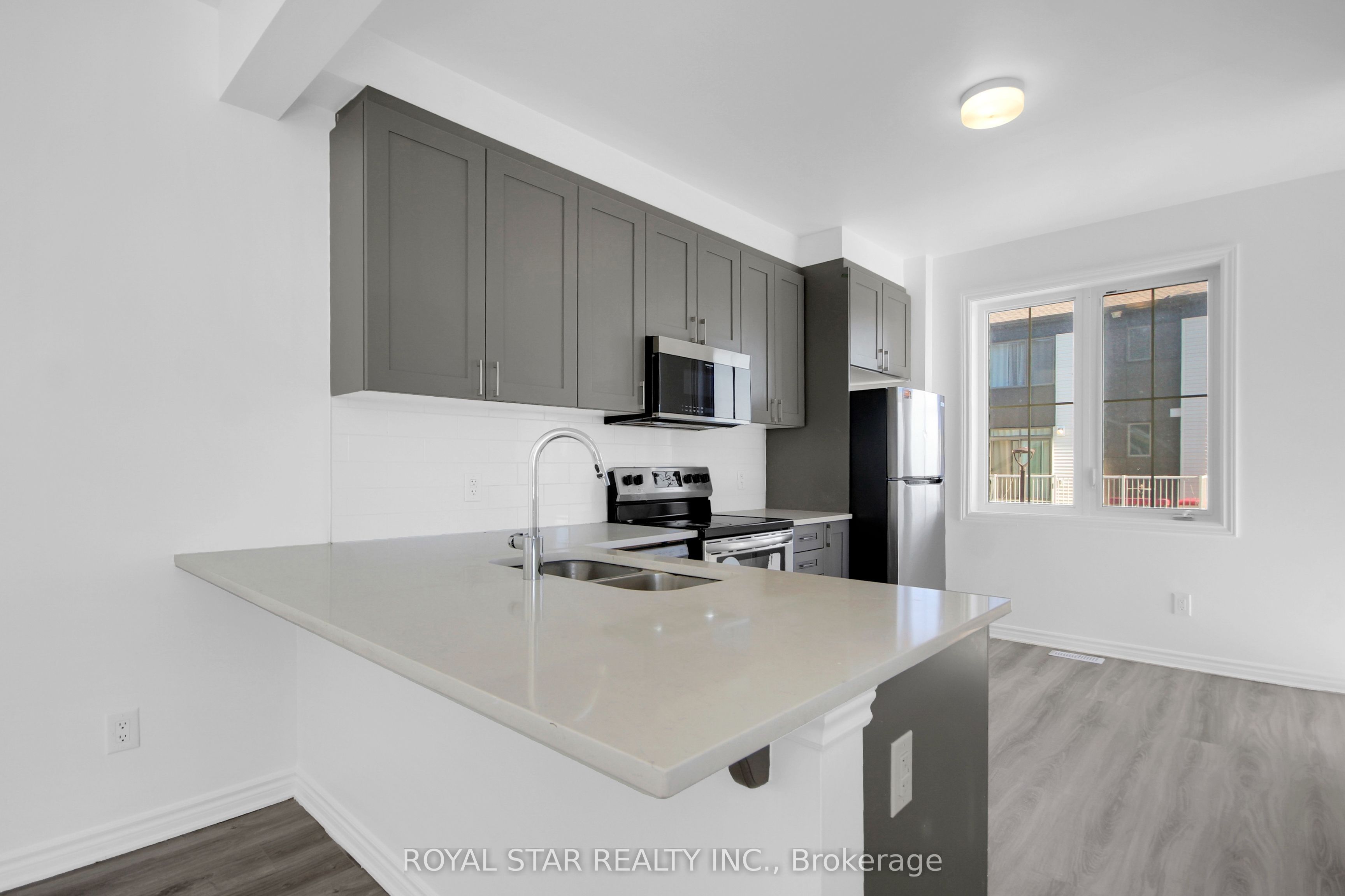 318 Ilmenite Private Property Photo 17