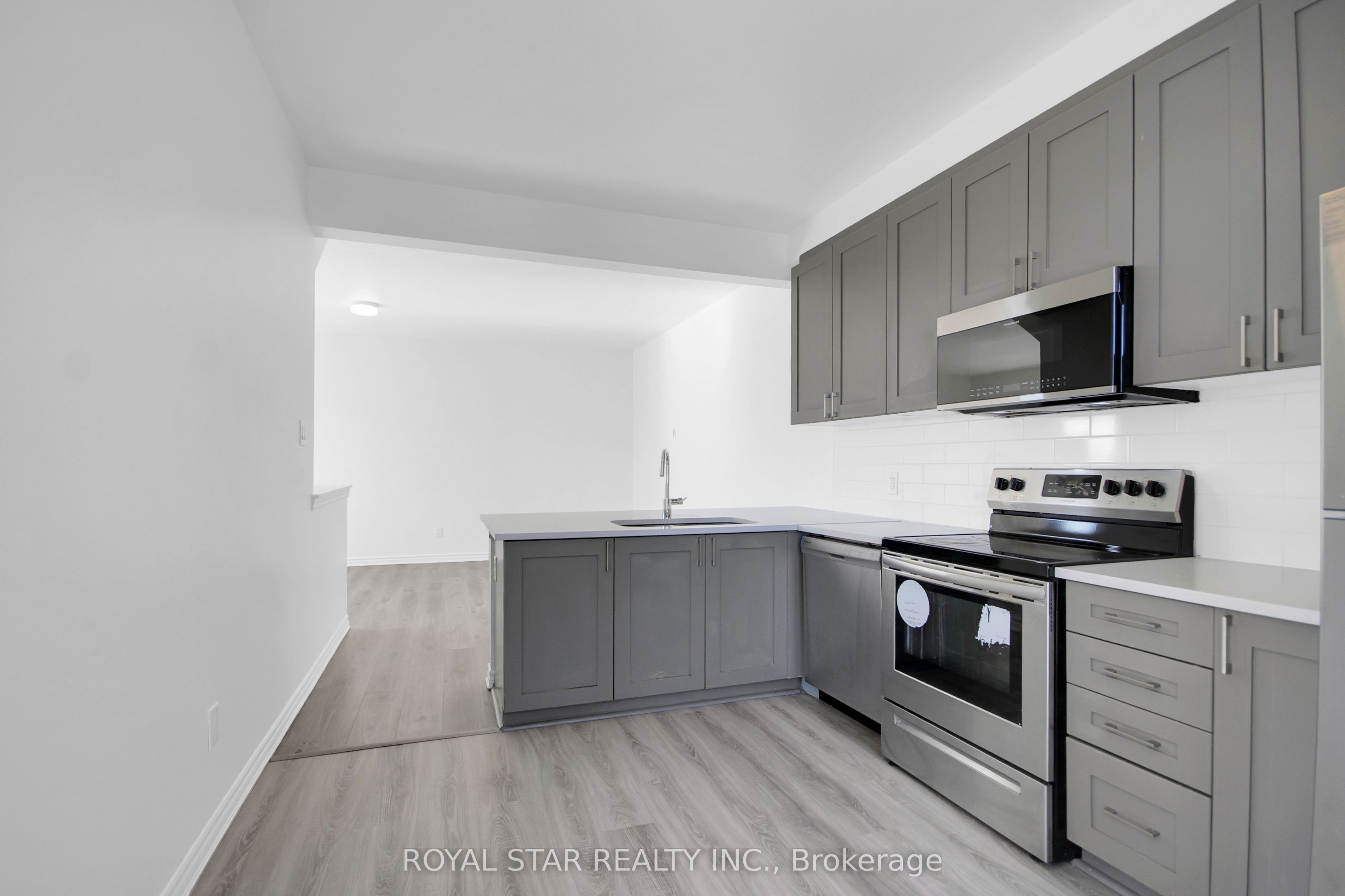318 Ilmenite Private Property Photo 19