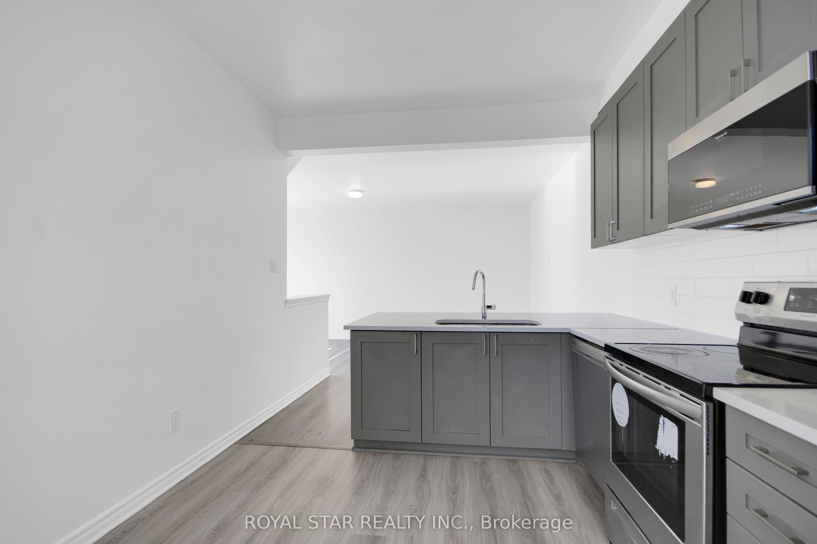 318 Ilmenite Private Property Photo 20