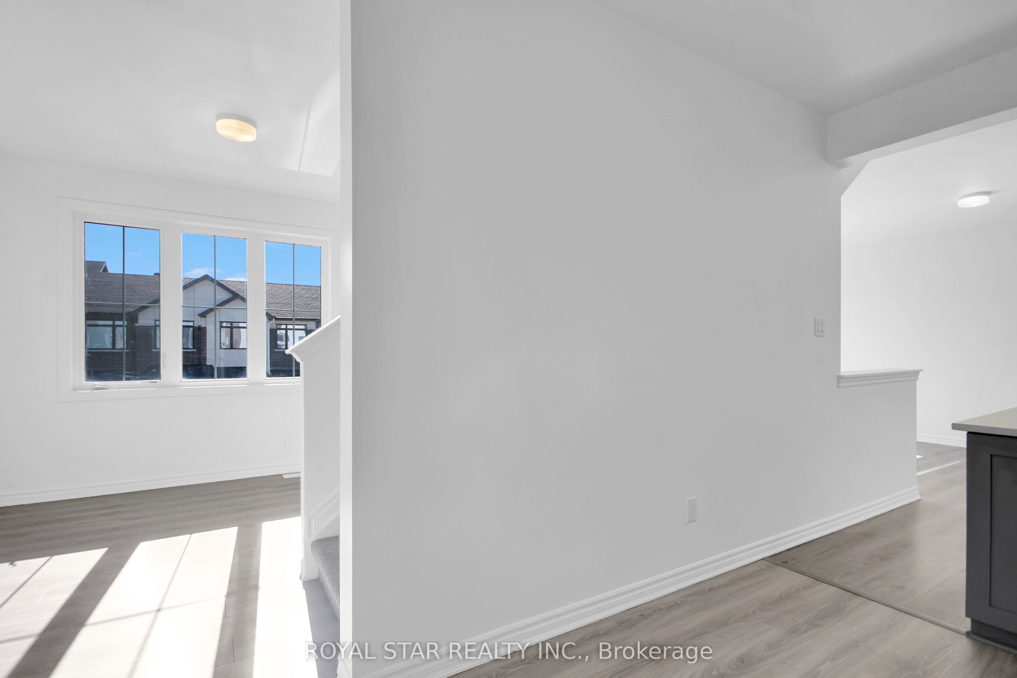 318 Ilmenite Private Property Photo 22