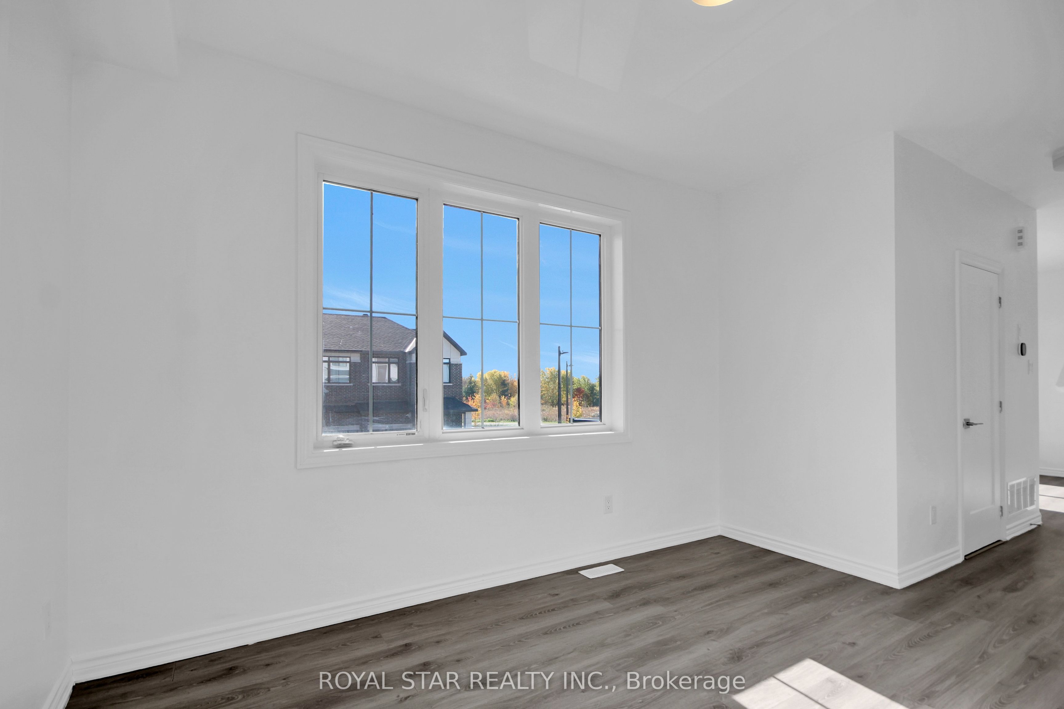 318 Ilmenite Private Property Photo 23
