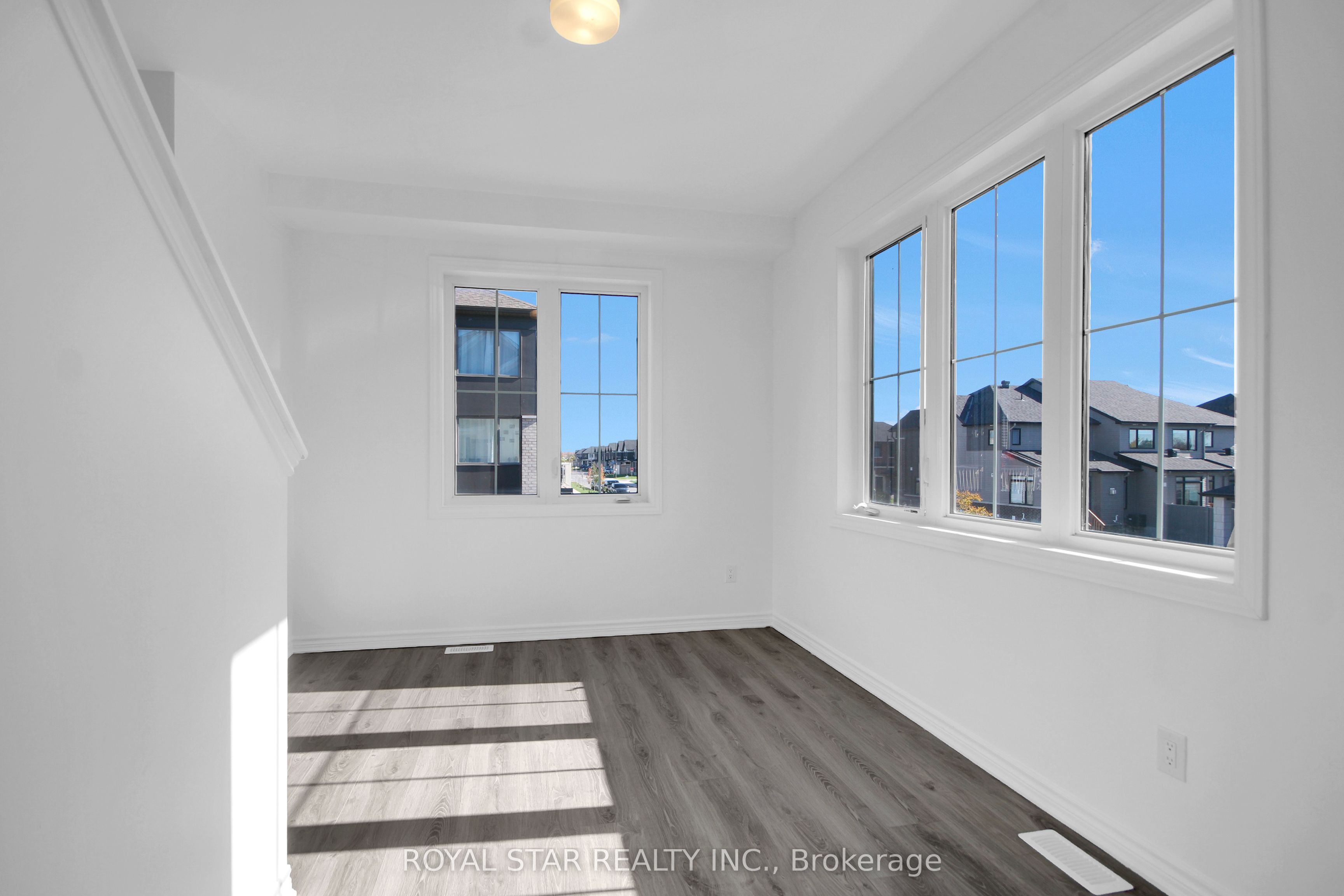 318 Ilmenite Private Property Photo 24