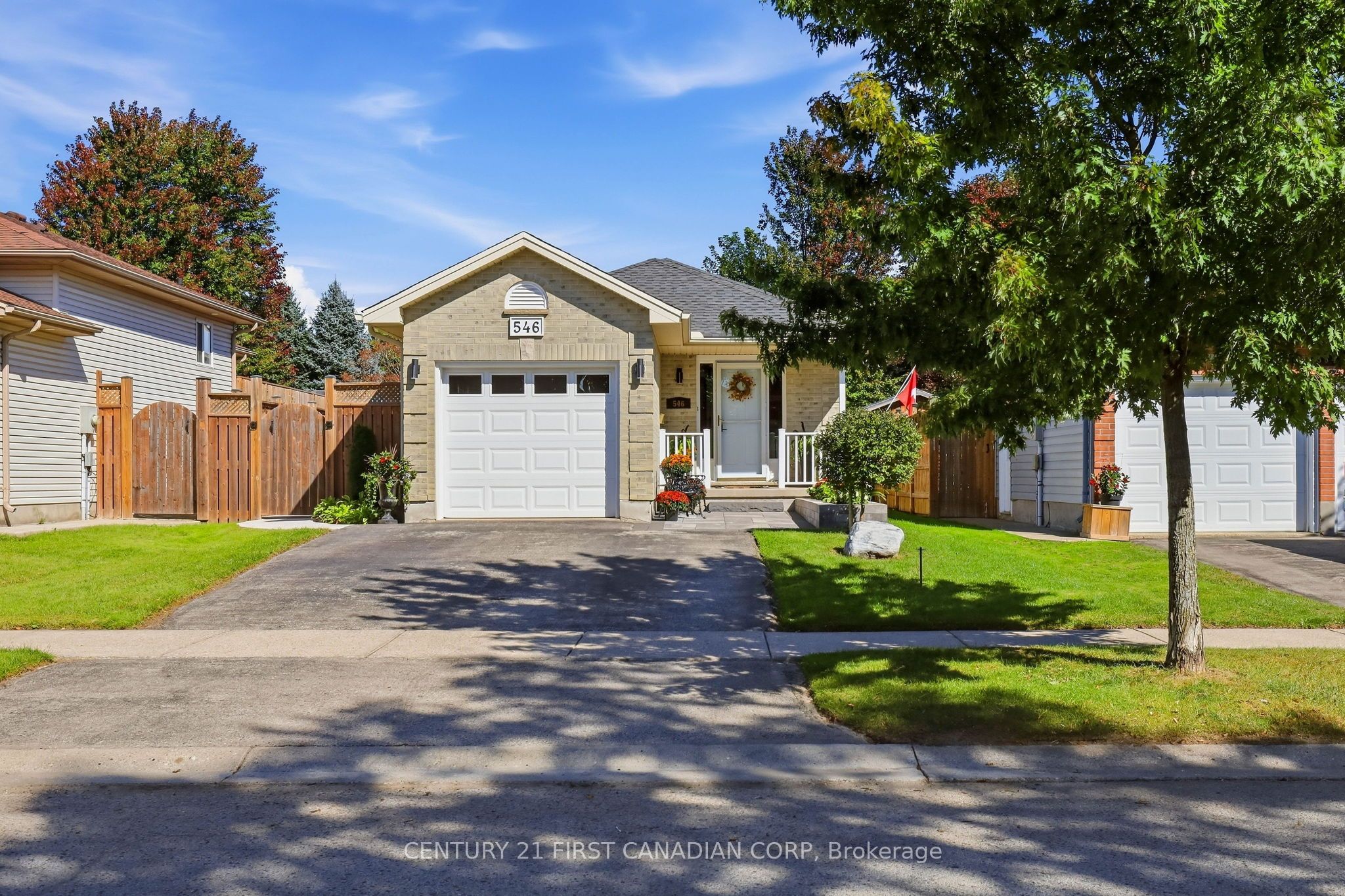 546 Talltree Crescent Property Photo 1