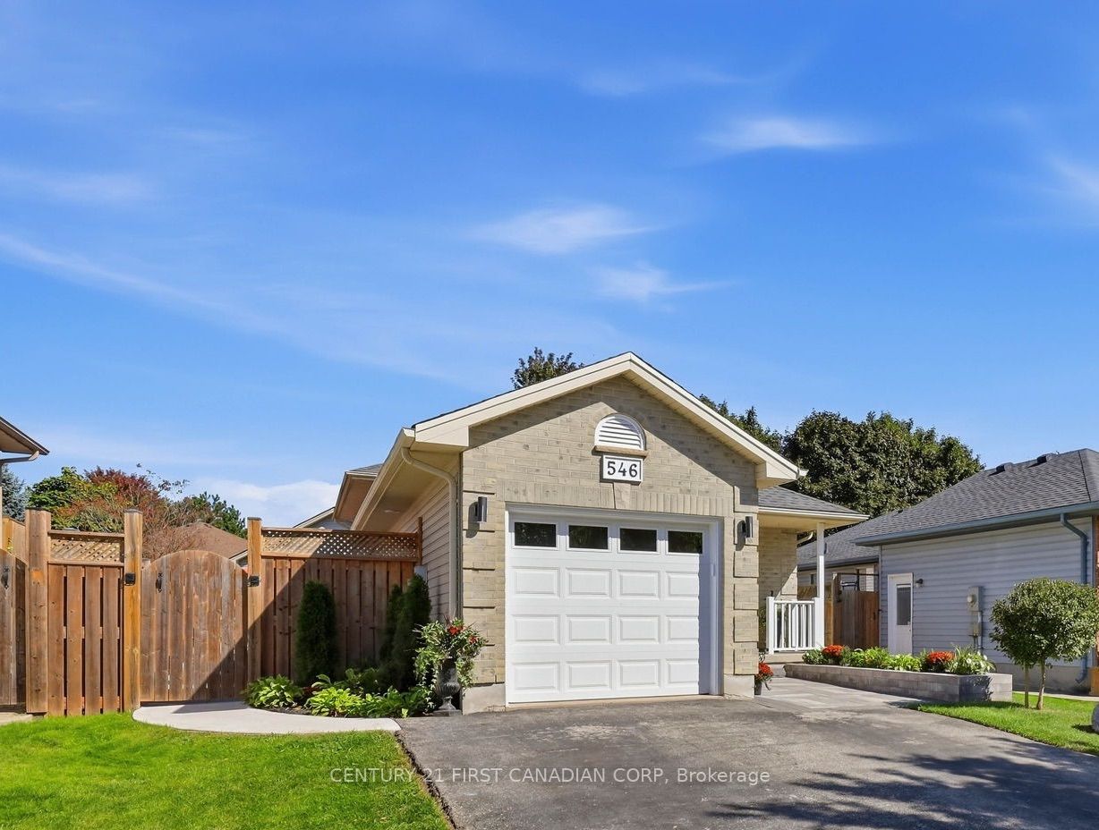 546 Talltree Crescent Property Photo 3