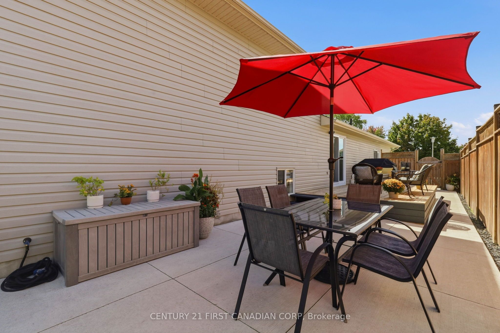 546 Talltree Crescent Property Photo 7