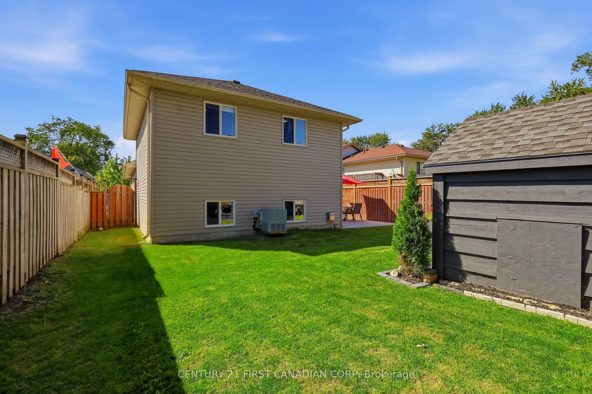 546 Talltree Crescent Property Photo 11