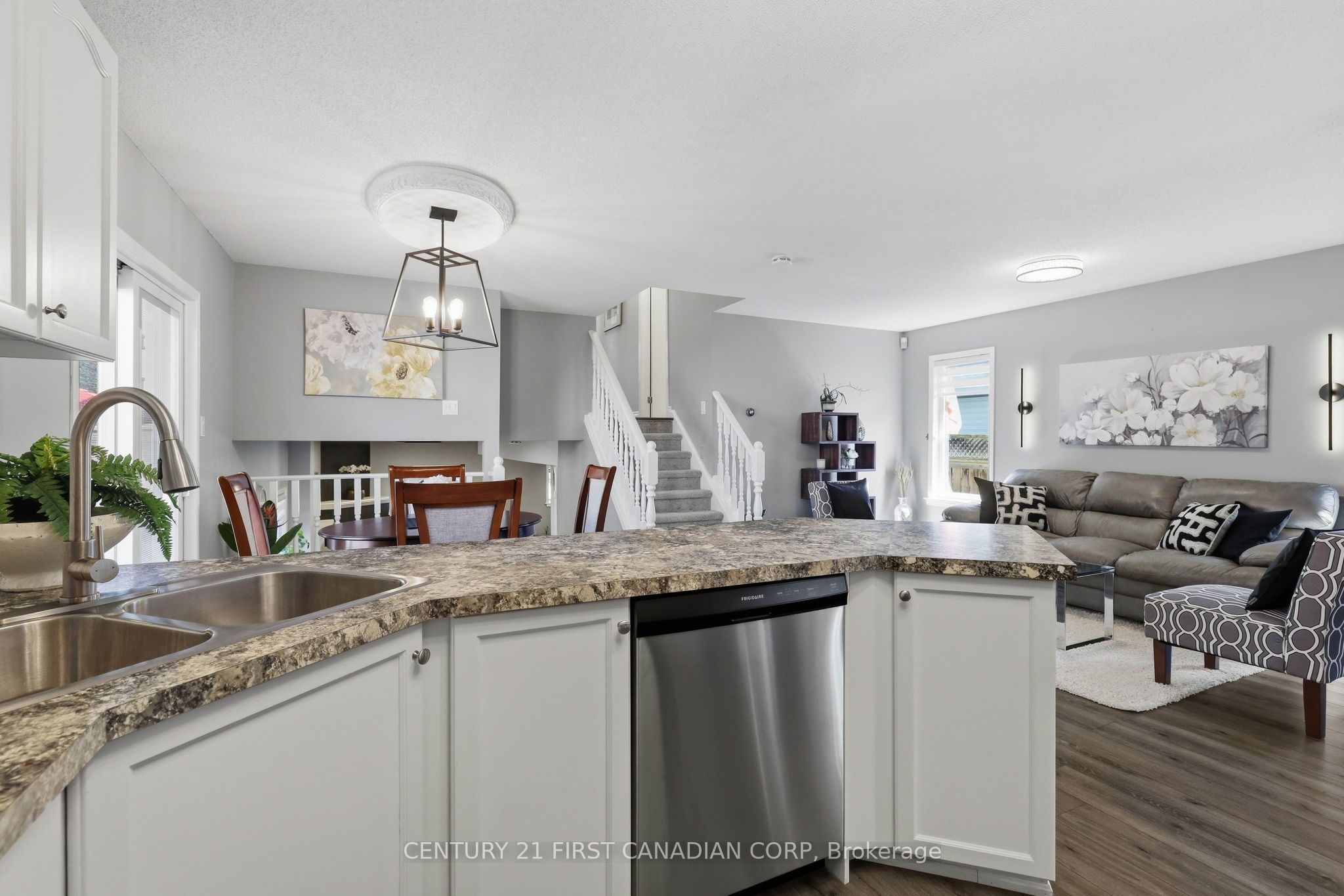 546 Talltree Crescent Property Photo 18