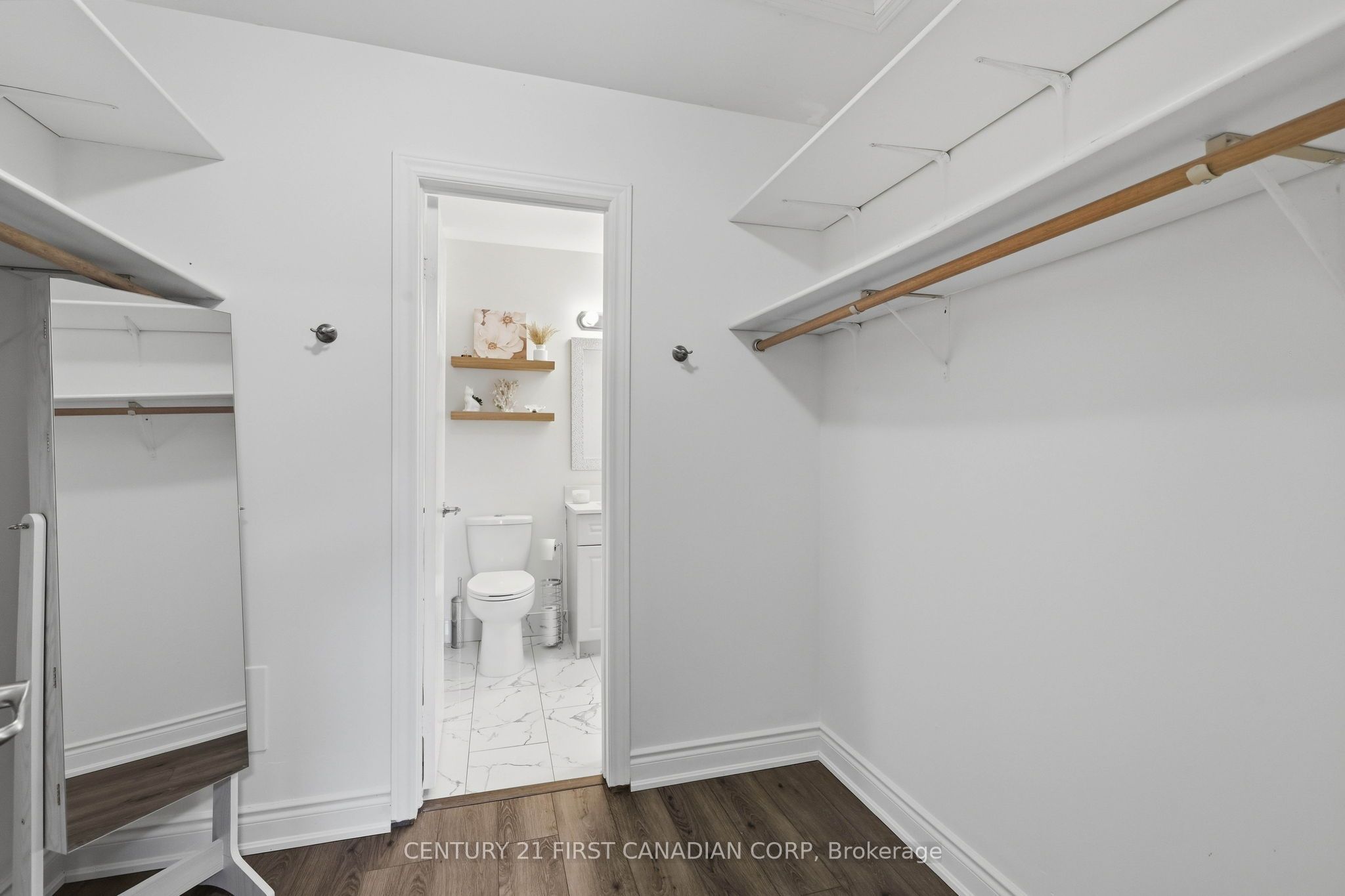546 Talltree Crescent Property Photo 29