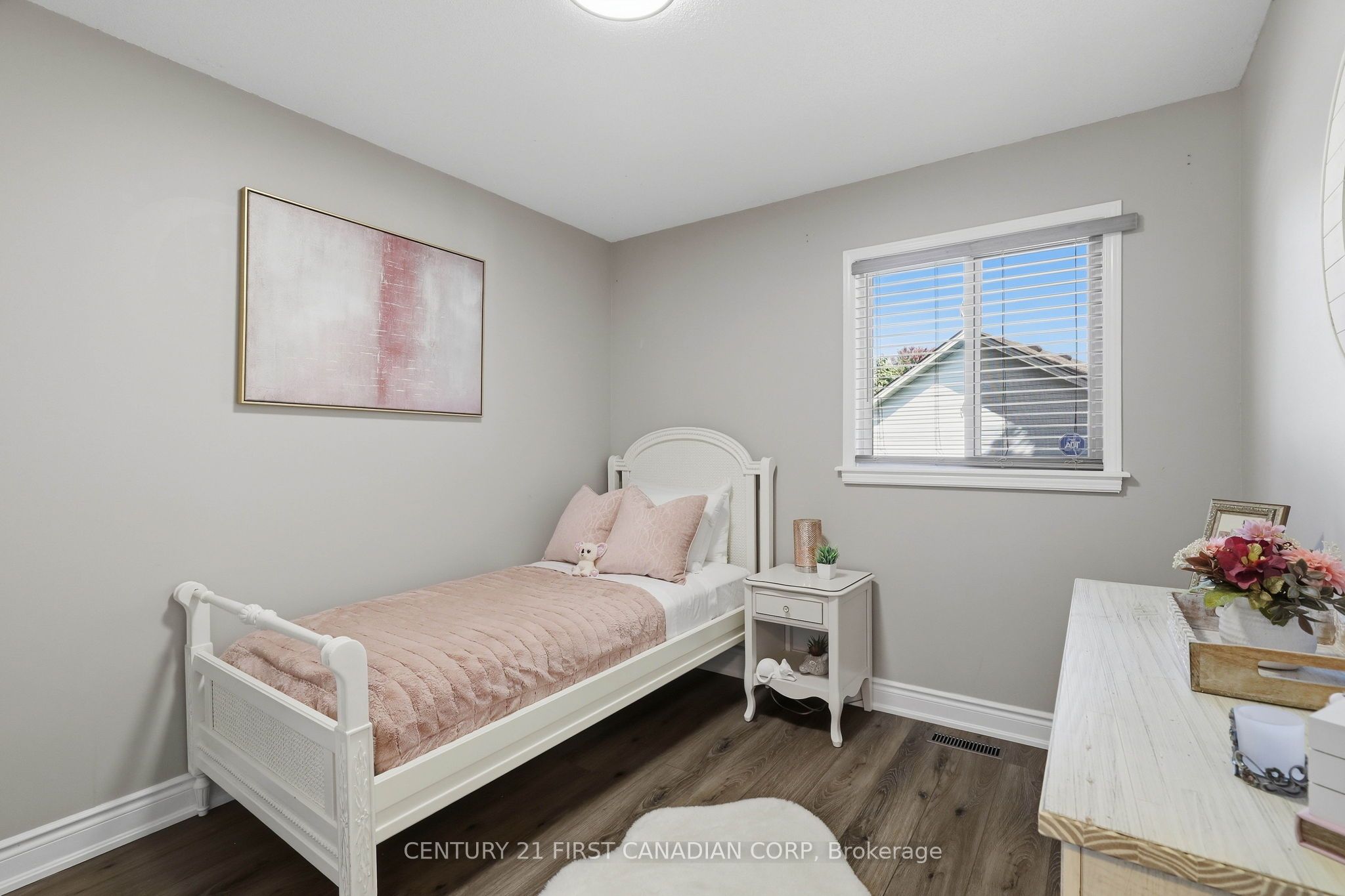 546 Talltree Crescent Property Photo 31
