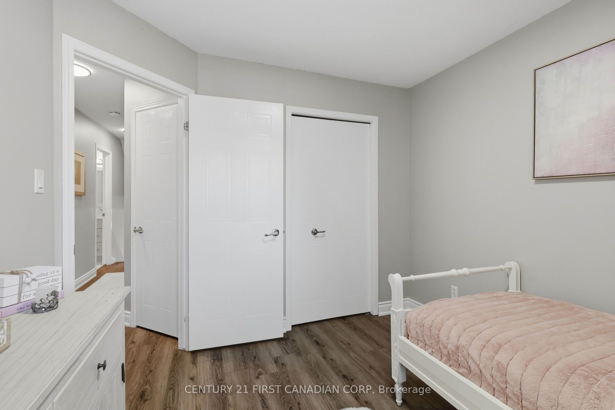 546 Talltree Crescent Property Photo 32