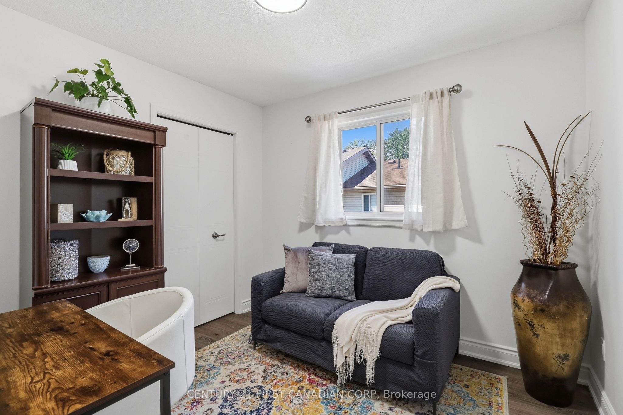 546 Talltree Crescent Property Photo 33