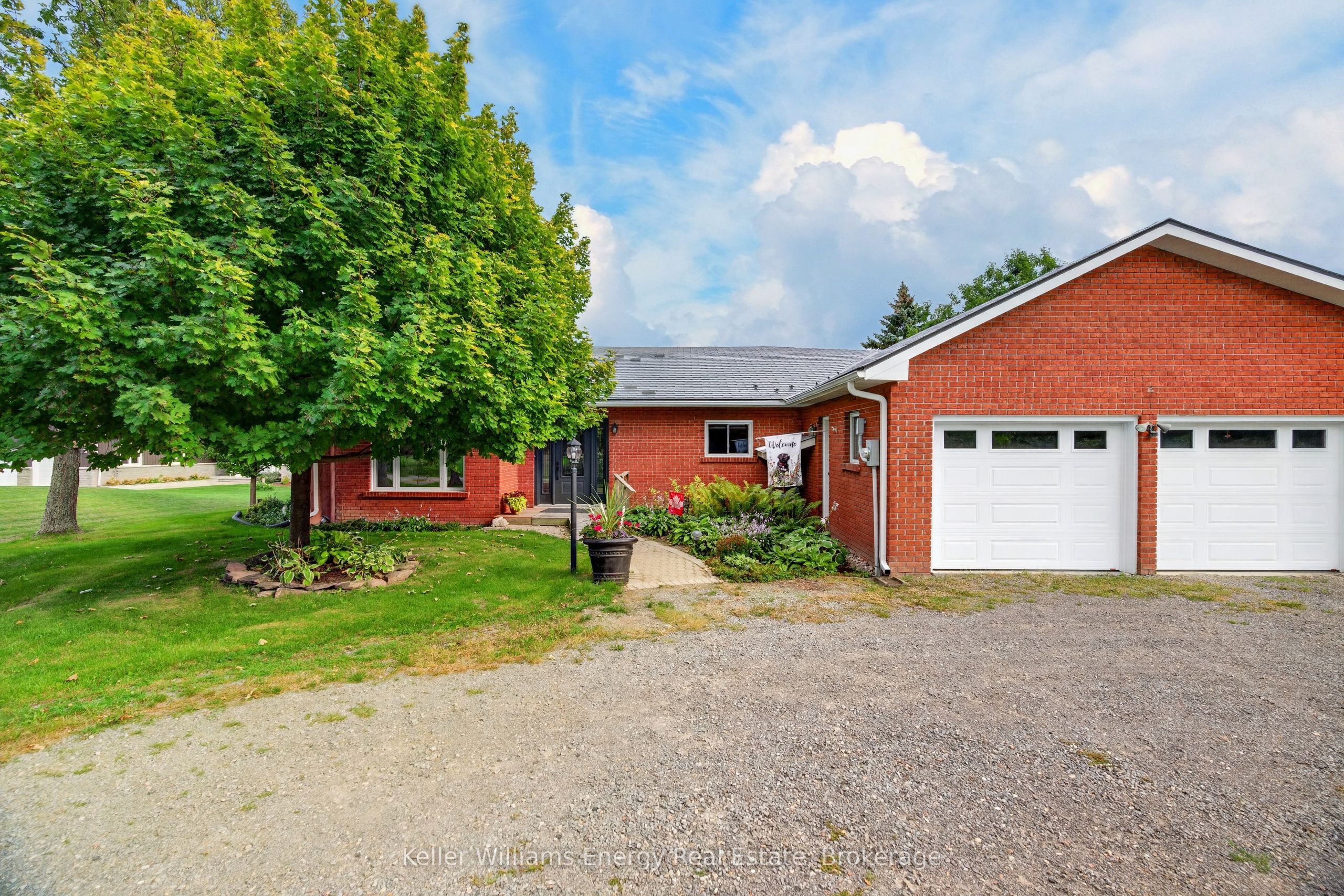 89 Smith's Bay Avenue Property Photo 3