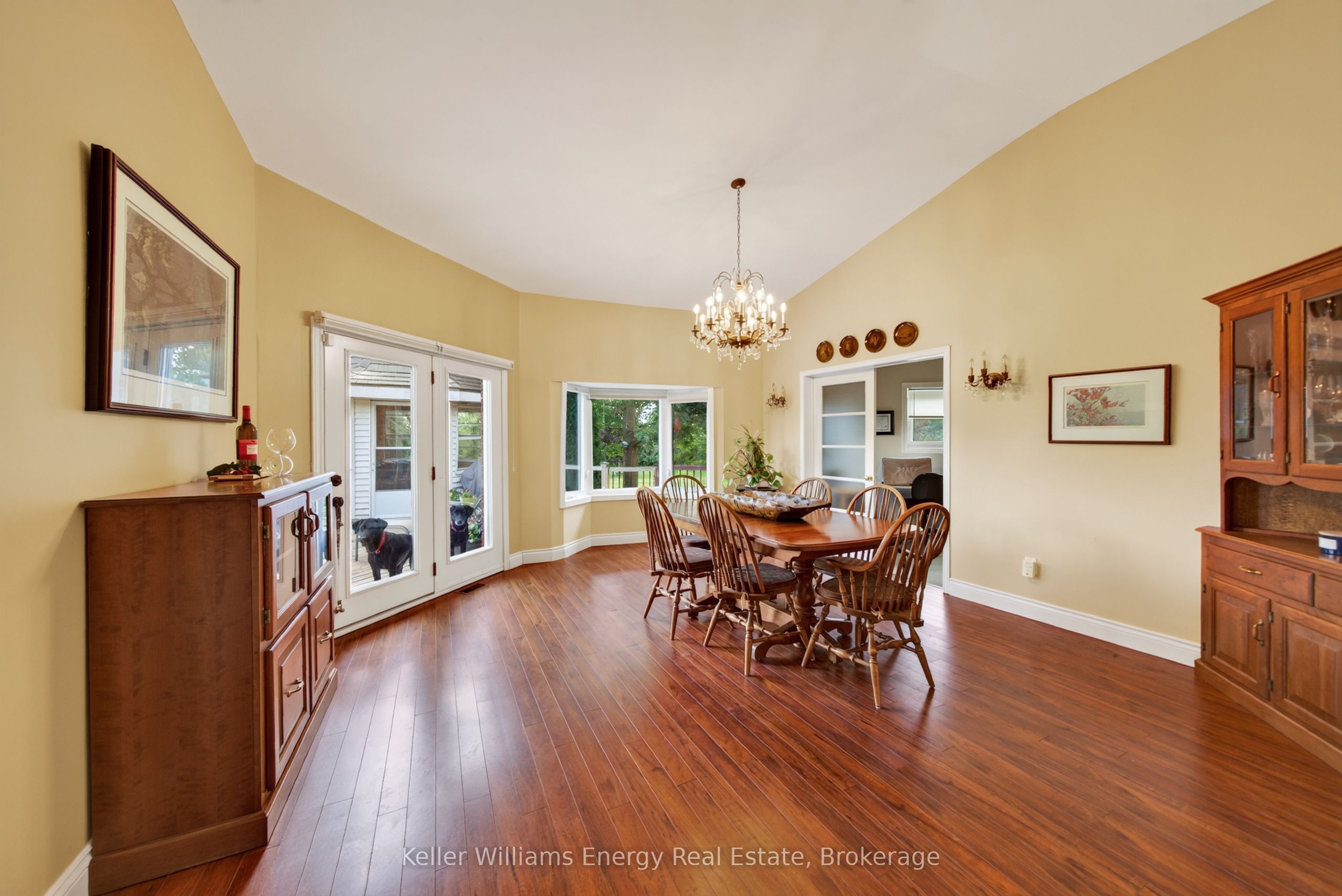 89 Smith's Bay Avenue Property Photo 17