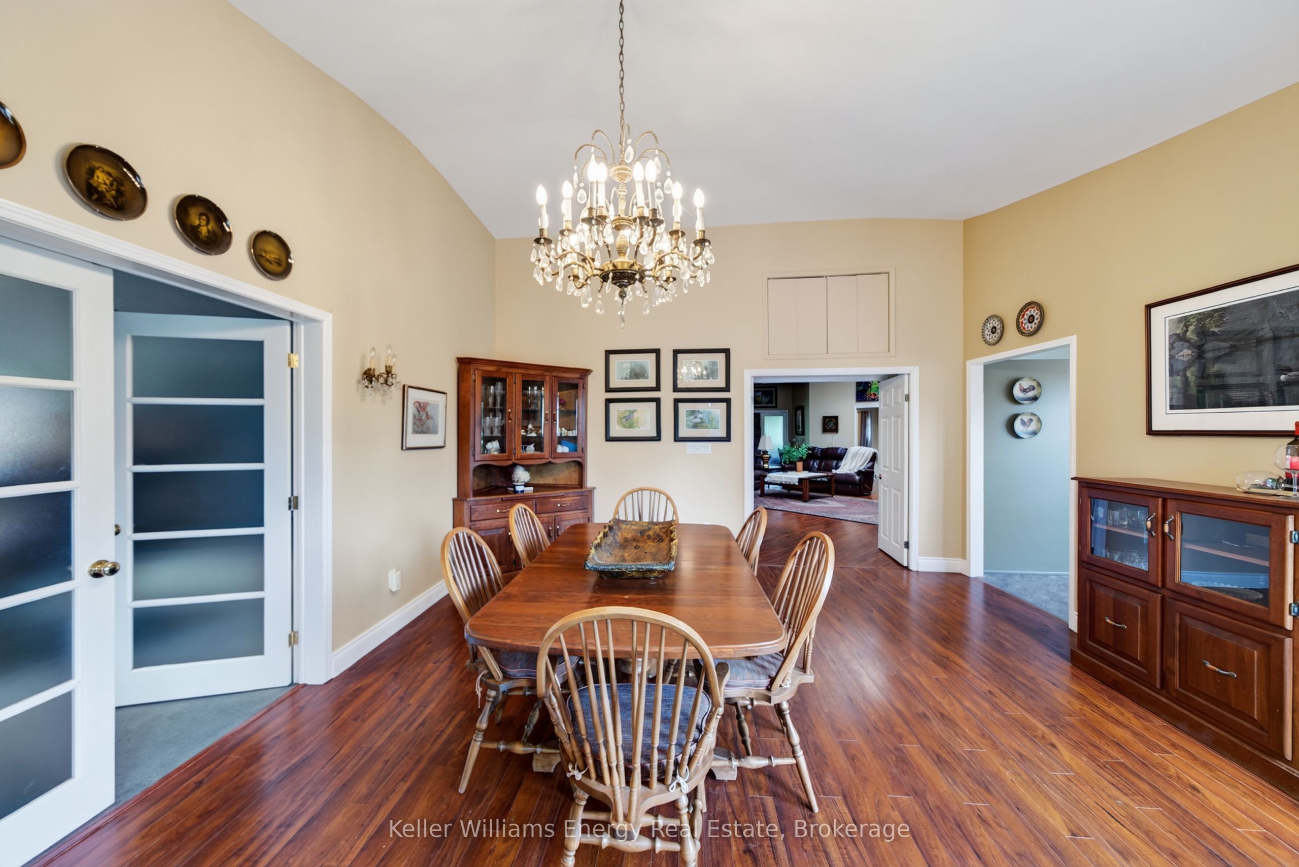 89 Smith's Bay Avenue Property Photo 18