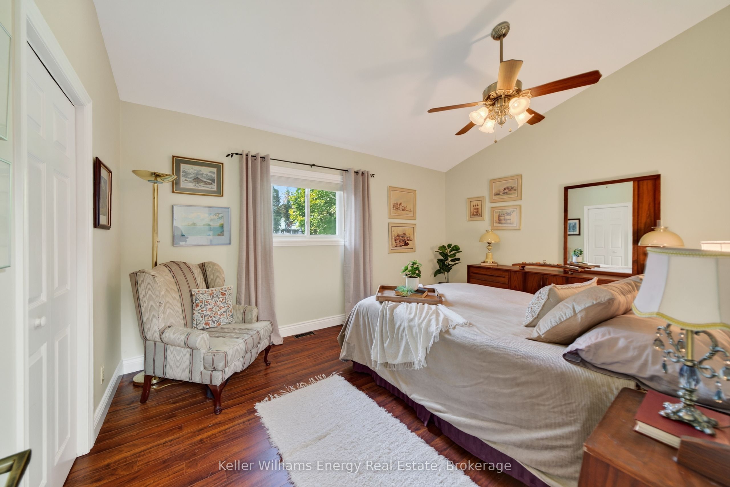 89 Smith's Bay Avenue Property Photo 23
