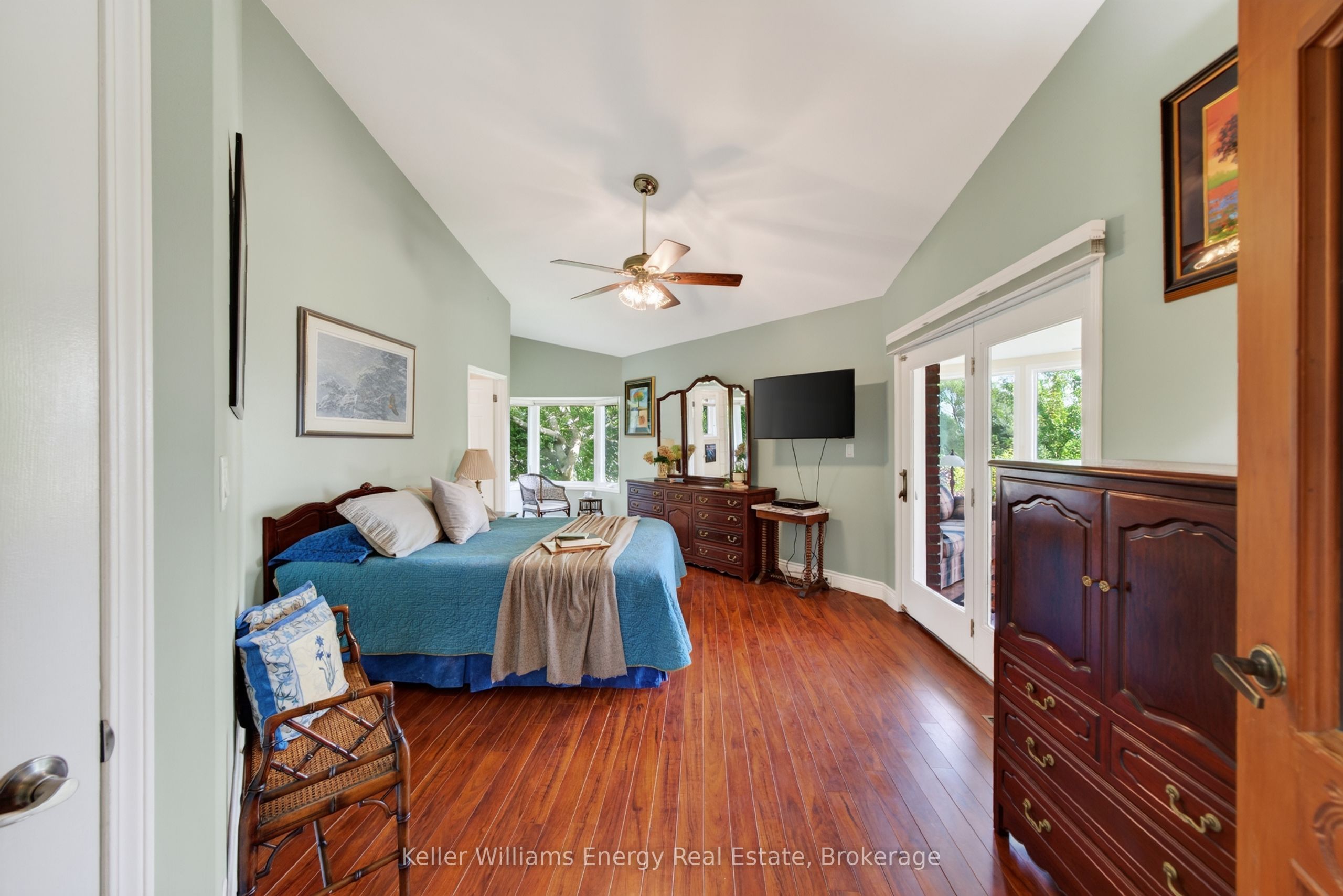 89 Smith's Bay Avenue Property Photo 25
