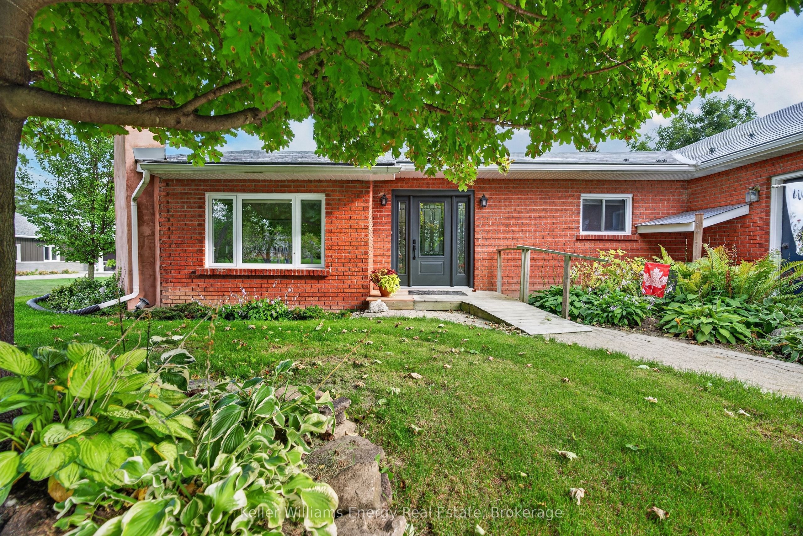 89 Smith's Bay Avenue Property Photo 31