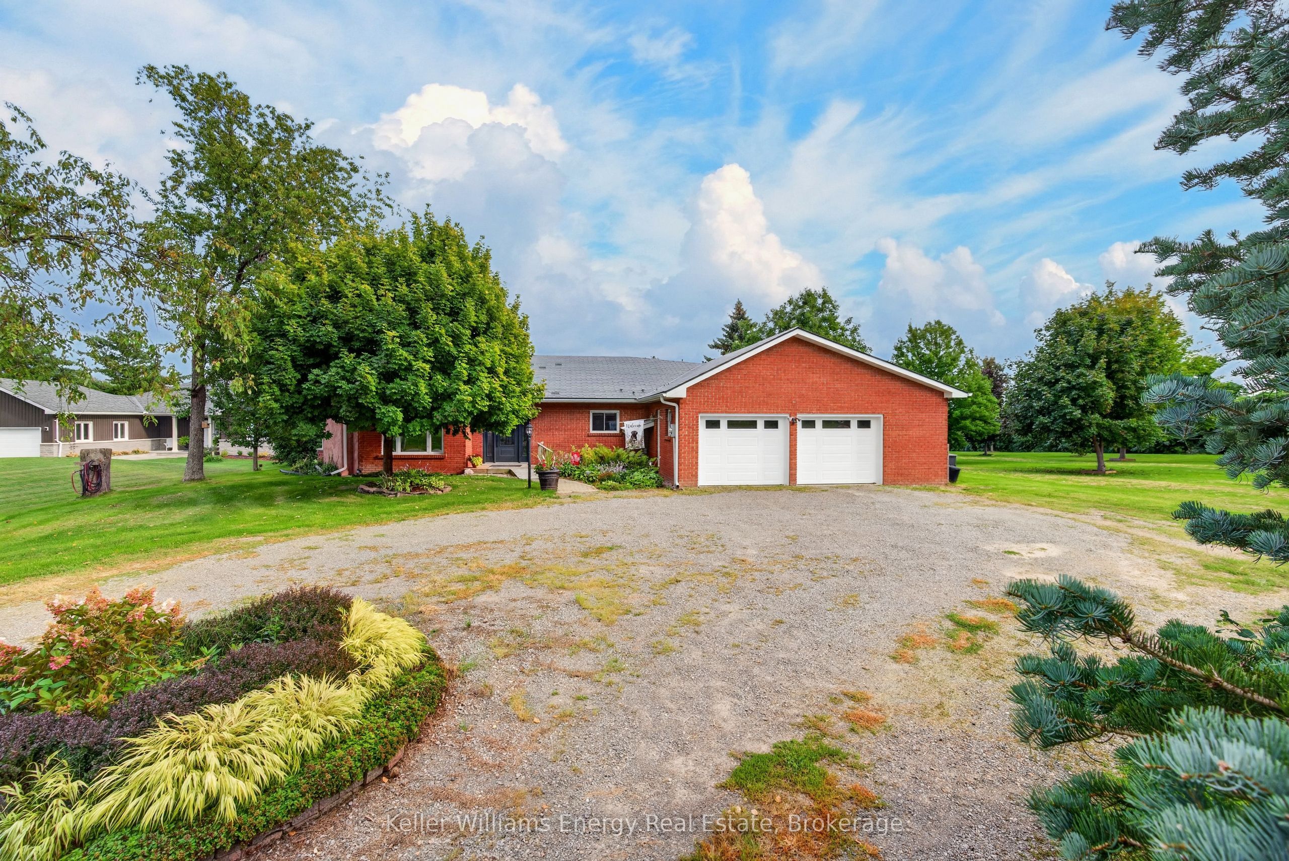 89 Smith's Bay Avenue Property Photo 34