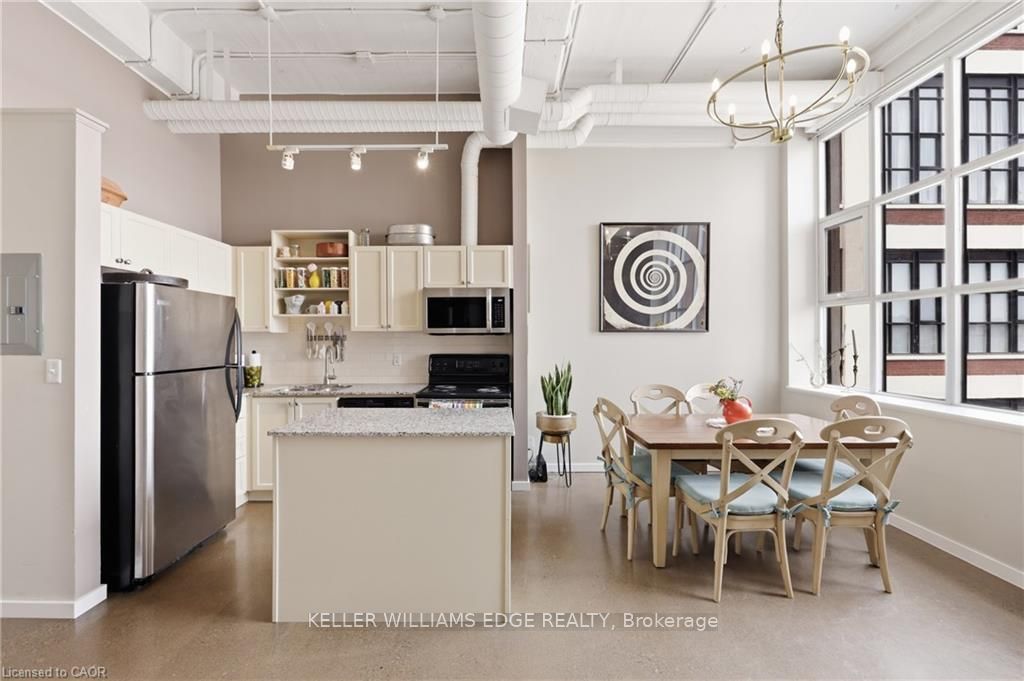 410 King Street W 307 Property Photo 8