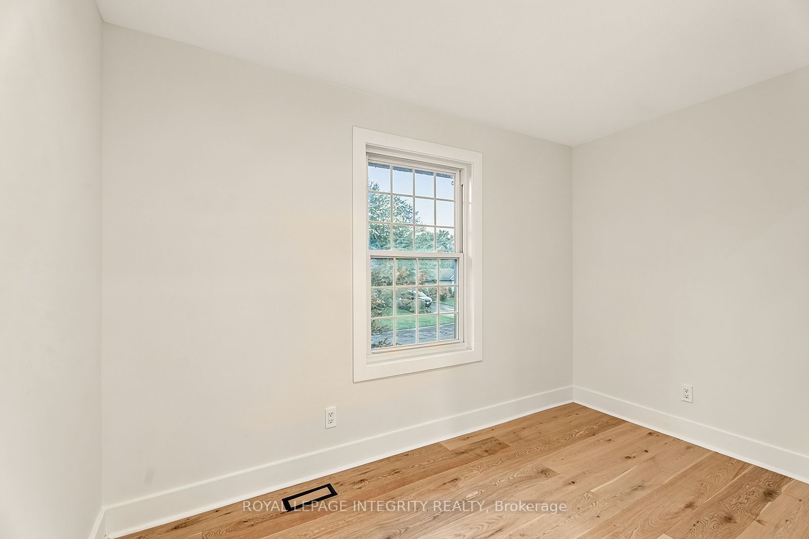 731 Ludgate Court Property Photo 35