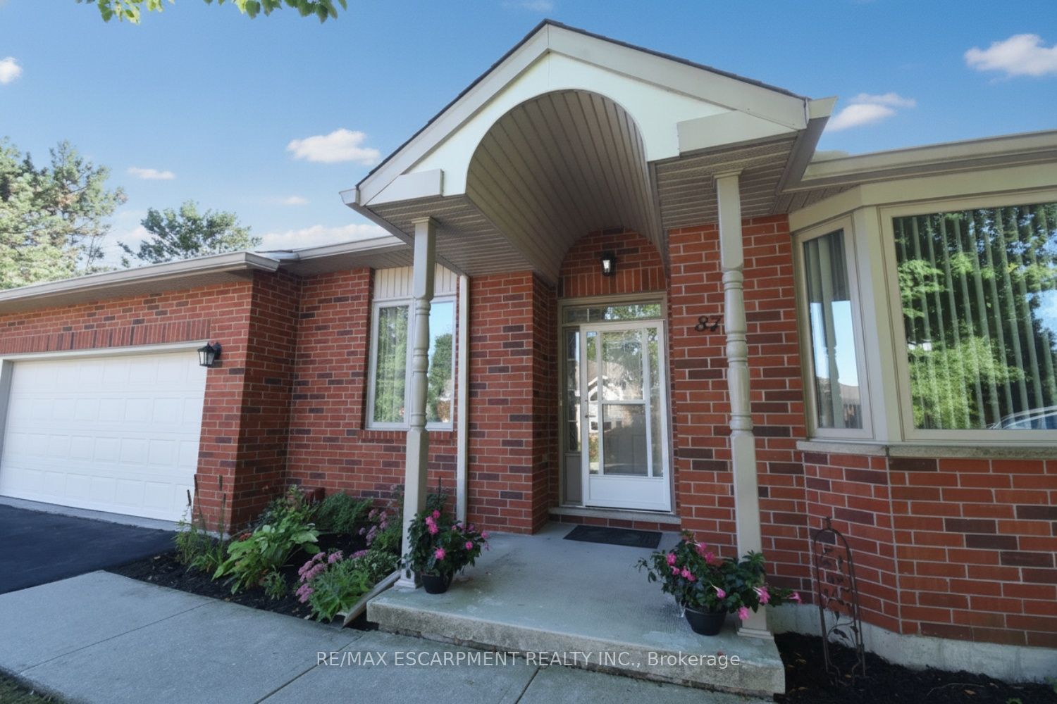 87 Jenifer Drive Property Photo 2