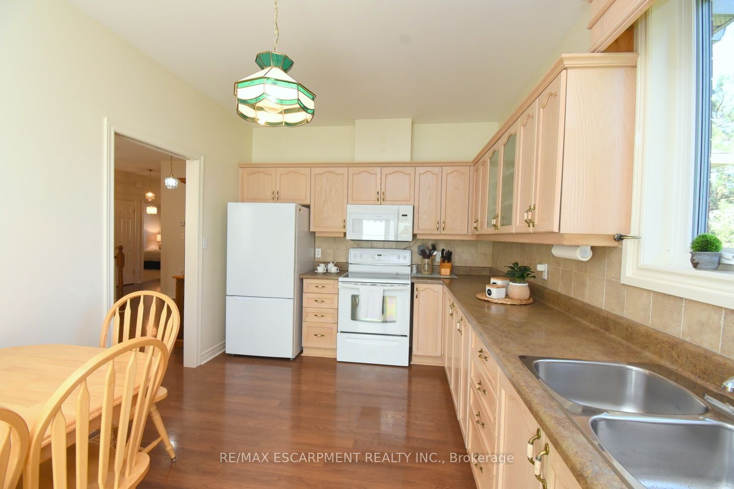 87 Jenifer Drive Property Photo 12