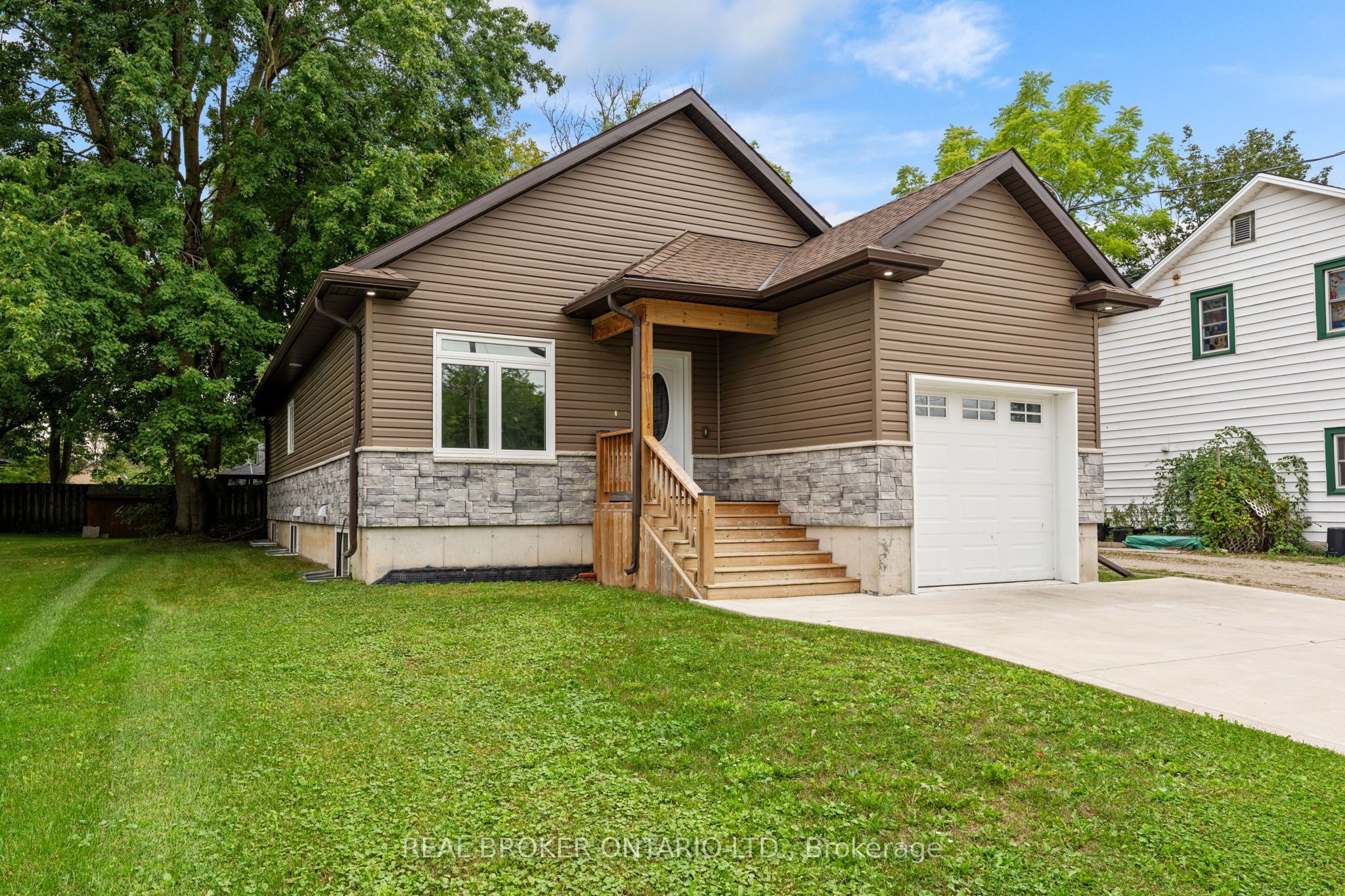 52 Queen Street Property Photo 2