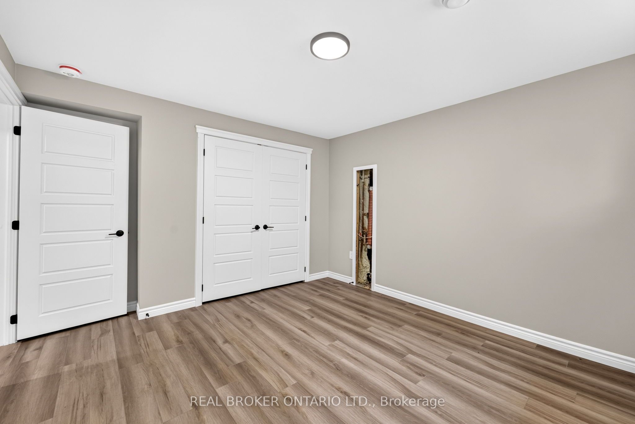 52 Queen Street Property Photo 38