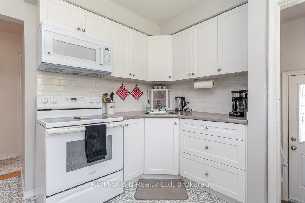 61 Mc Donald Street Property Photo 9