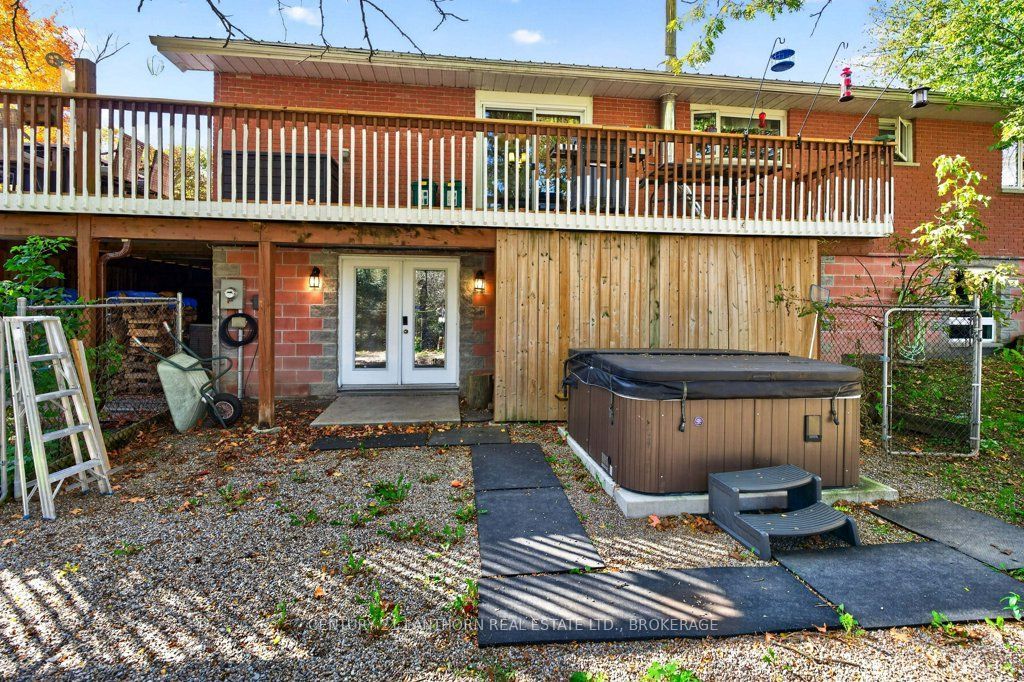 365 Park Road Property Photo 5