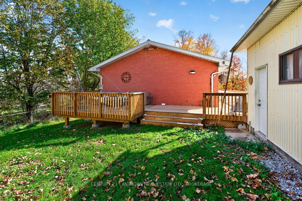 365 Park Road Property Photo 6