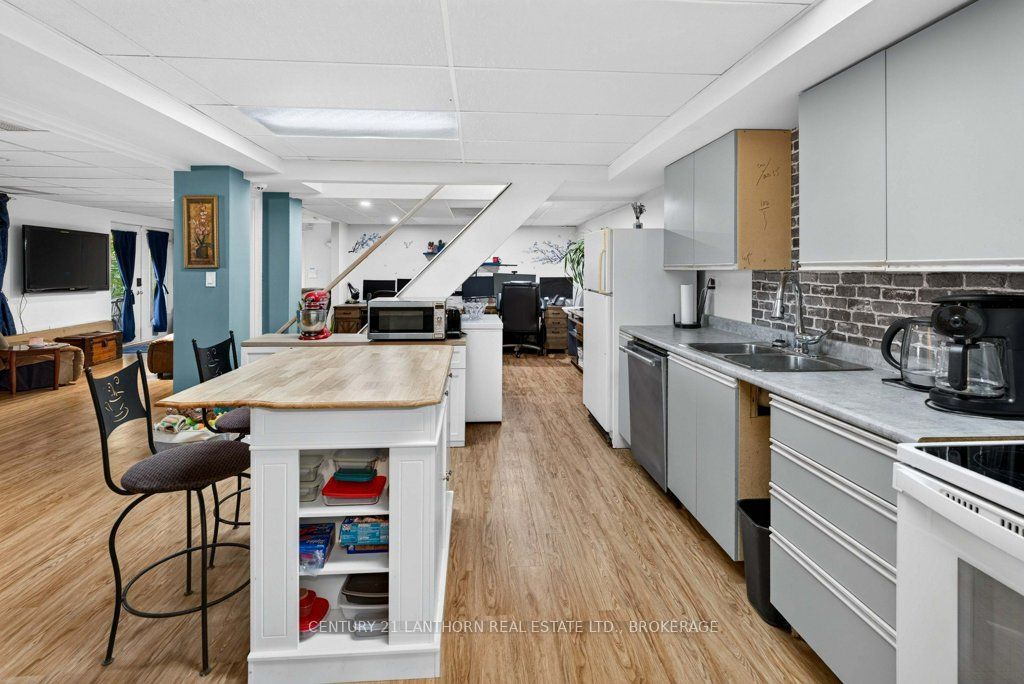 365 Park Road Property Photo 31