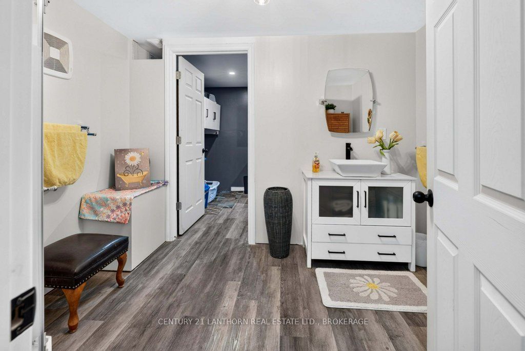365 Park Road Property Photo 33